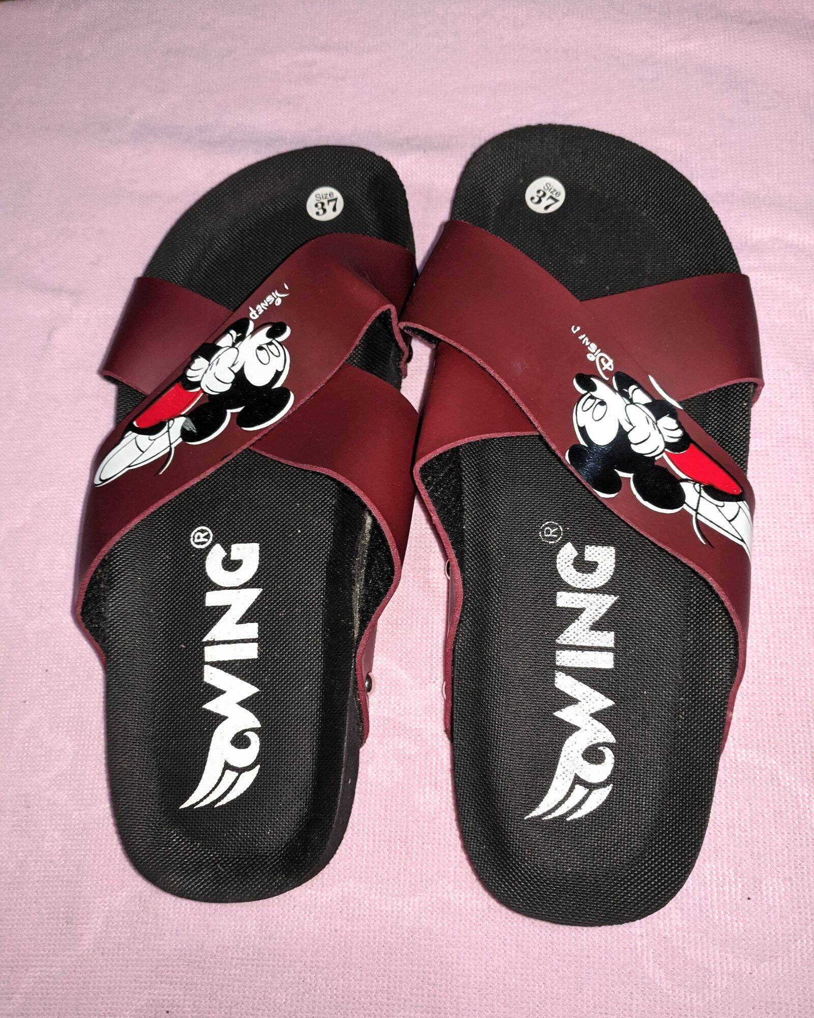 Dép nữ đế bằng quai chéo hình chuột Mickey