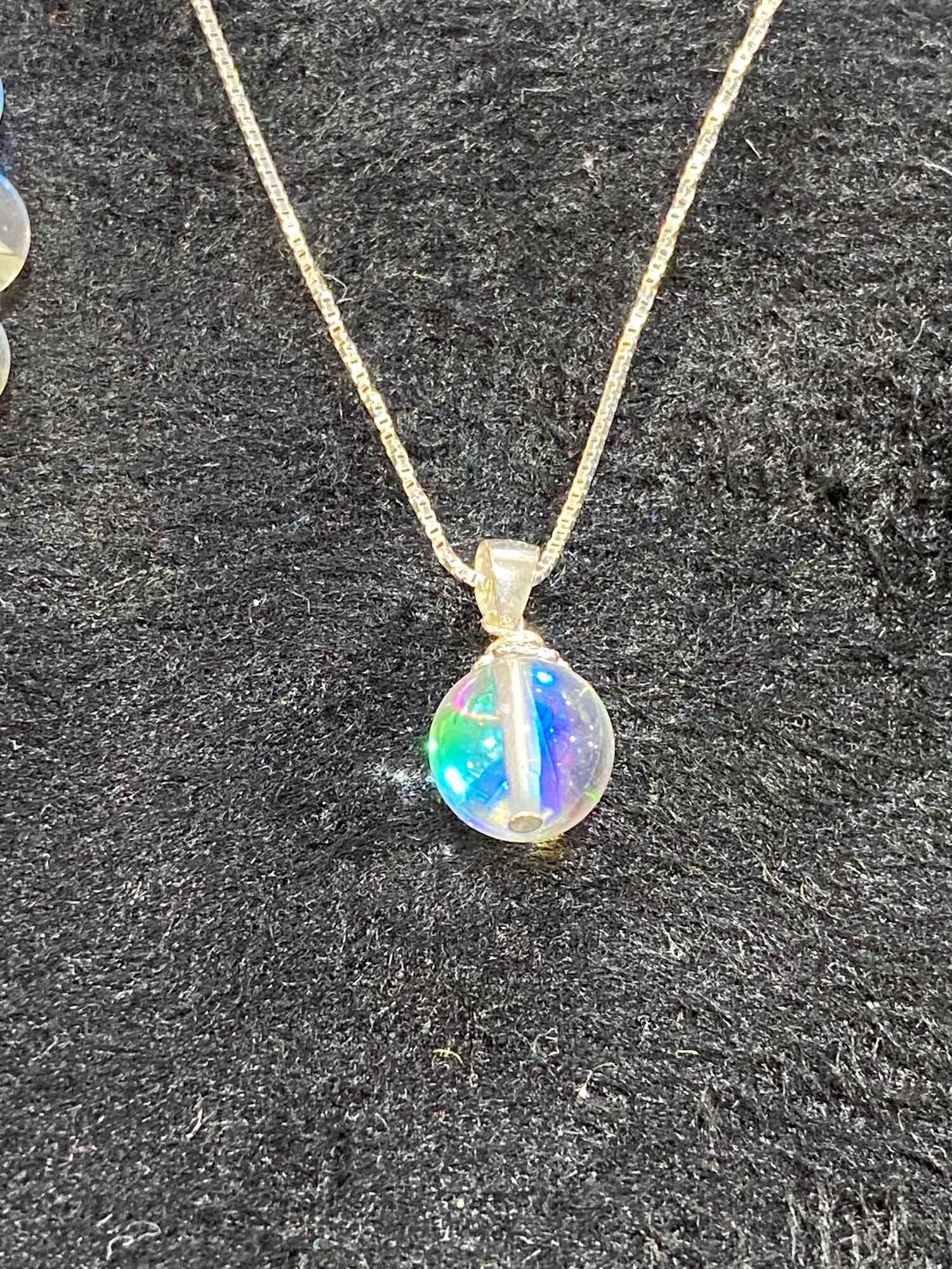 Bán lẻ viên đá mặt trăng Moonstone làm vòng handmade
