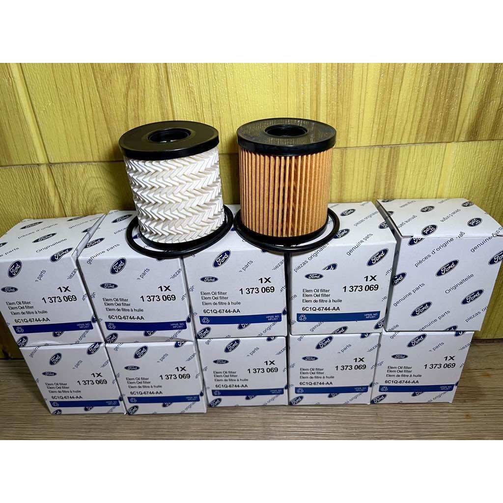 Lọc dầu nhớt Ford Transit 16 chỗ 2 loại vàng và trắng