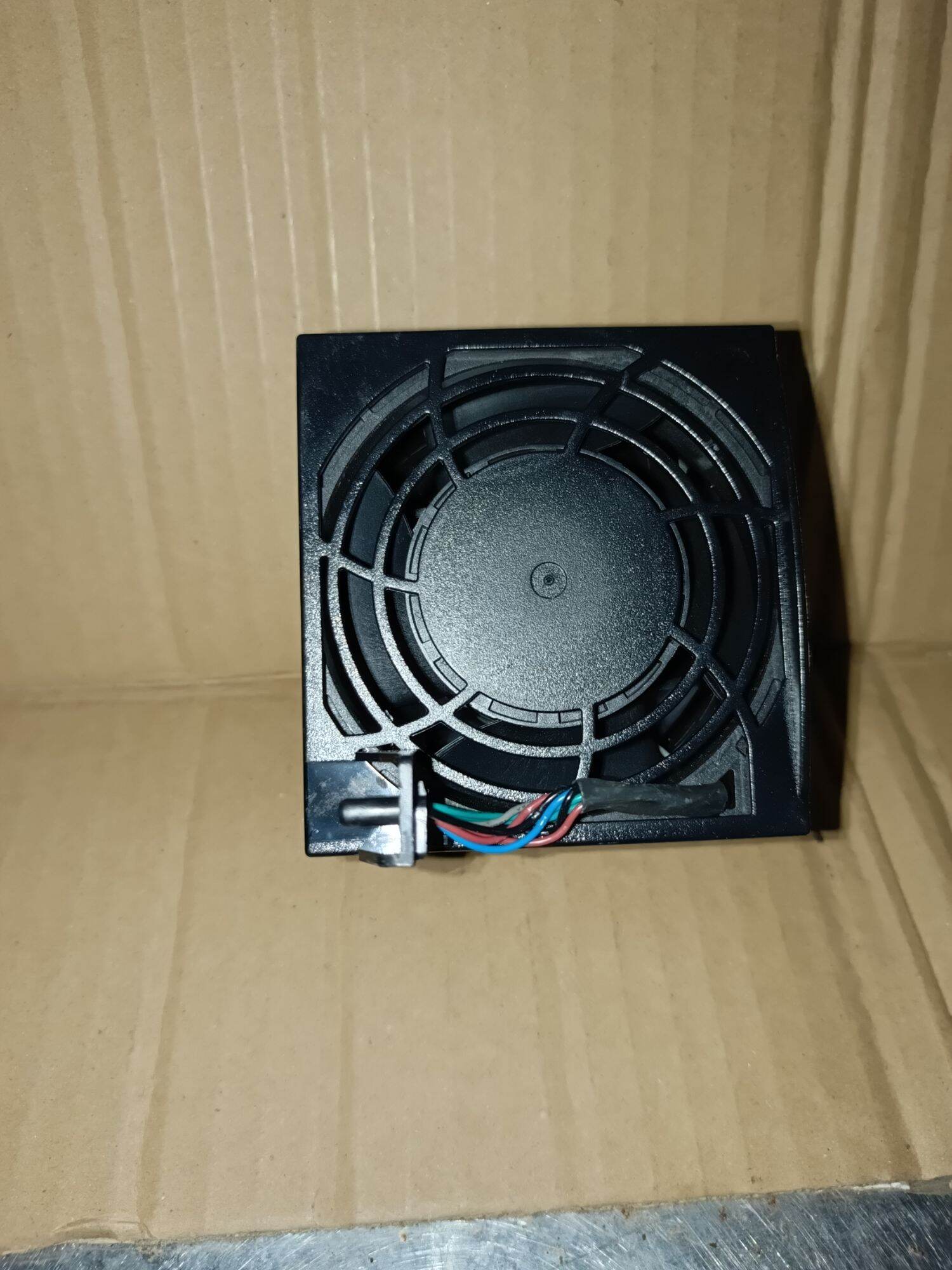 Quạt Tản Nhiệt 8x8cm~ 1.8A~12v