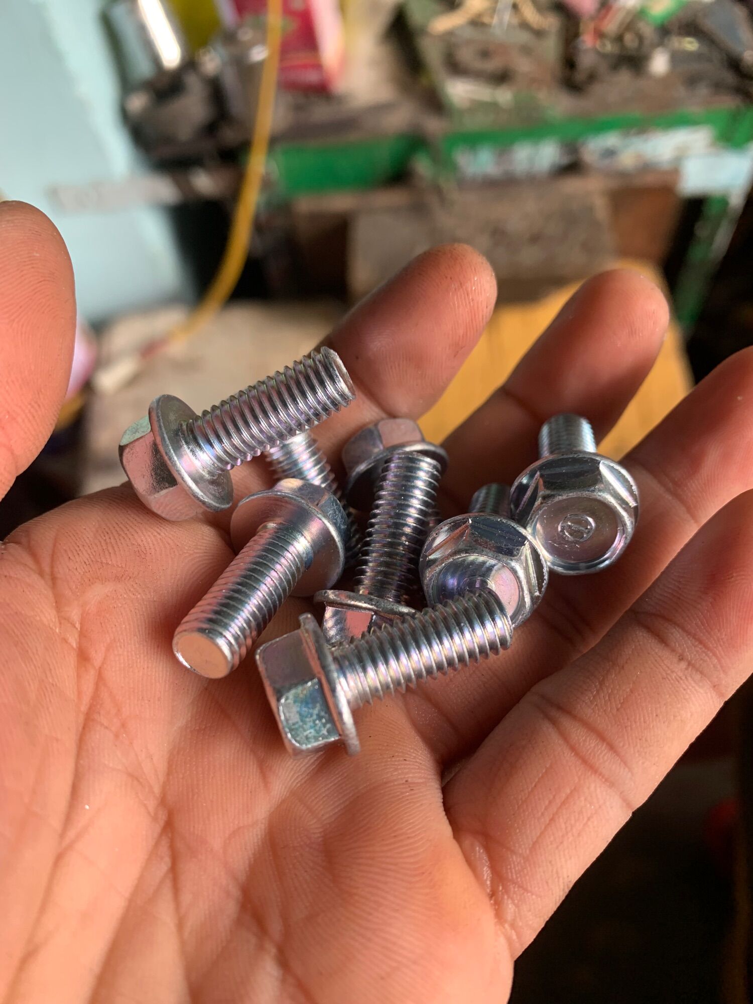Ốc 8ly 2-3-4-5-6-7 phân