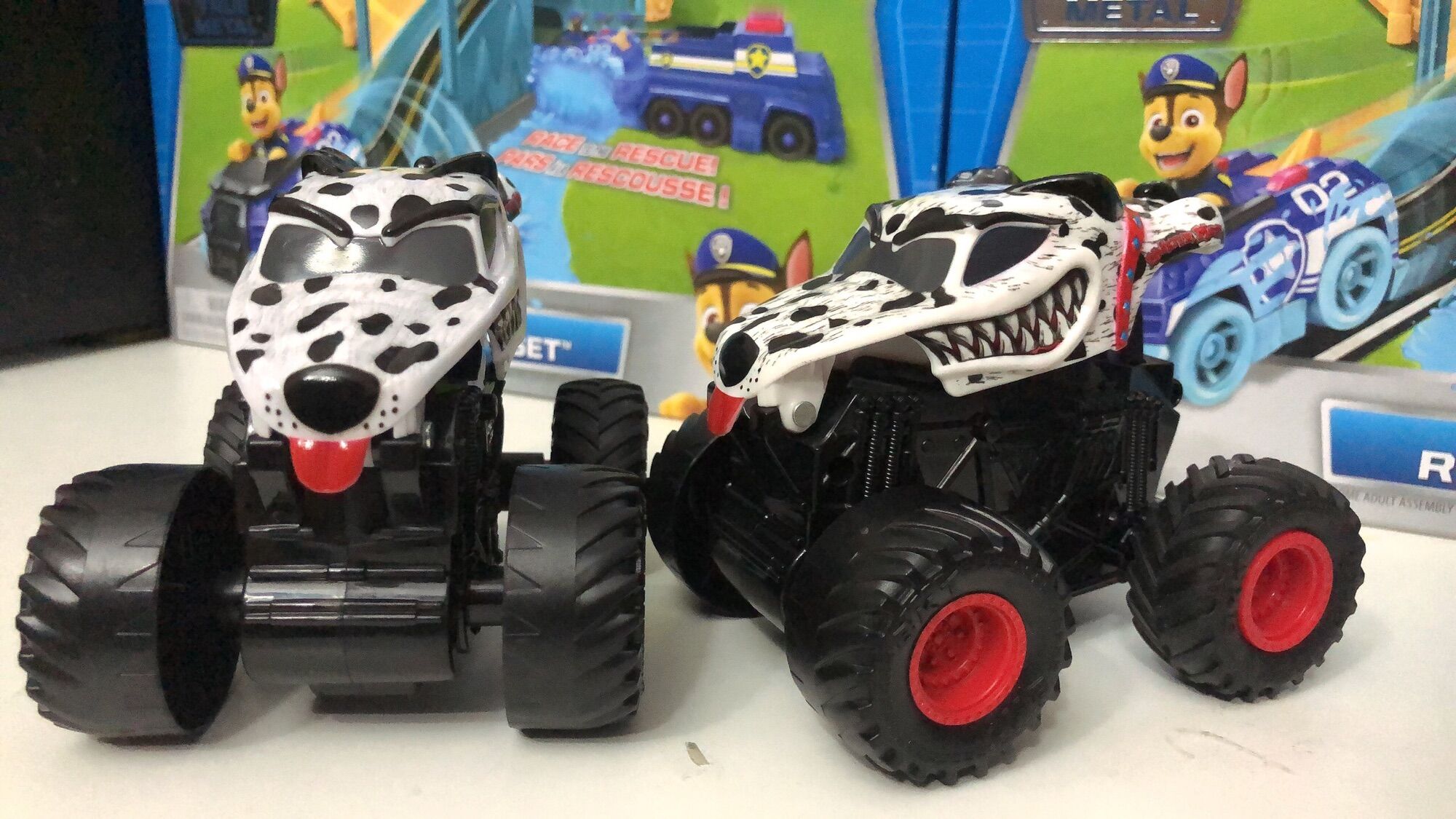 Xe Monster Jam nhảy lộn nhào Click and flick