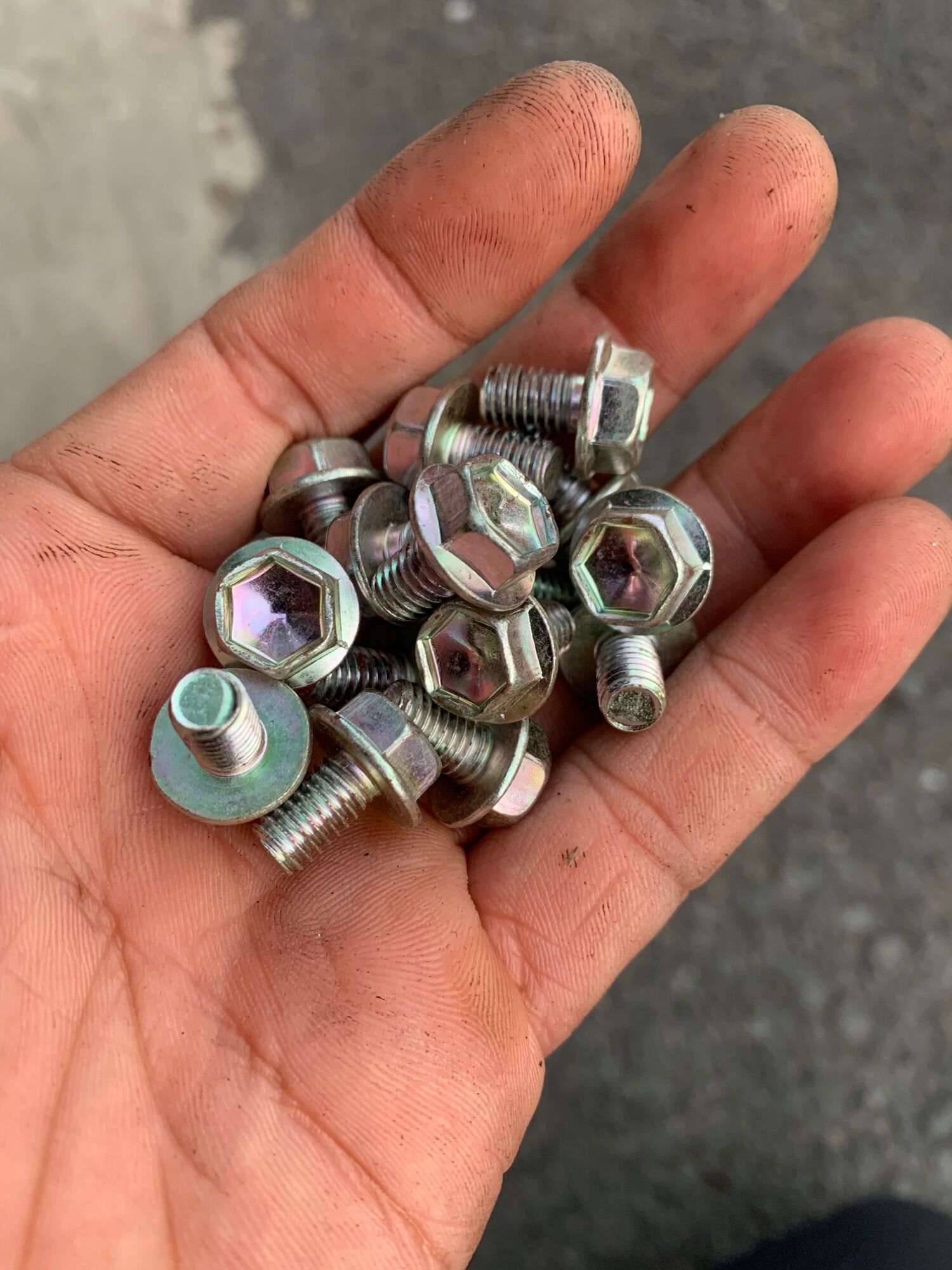 Ốc kiểu 6ly đầu kim cương 1p-1p2-1p5-2p-2p5-3p-3p5