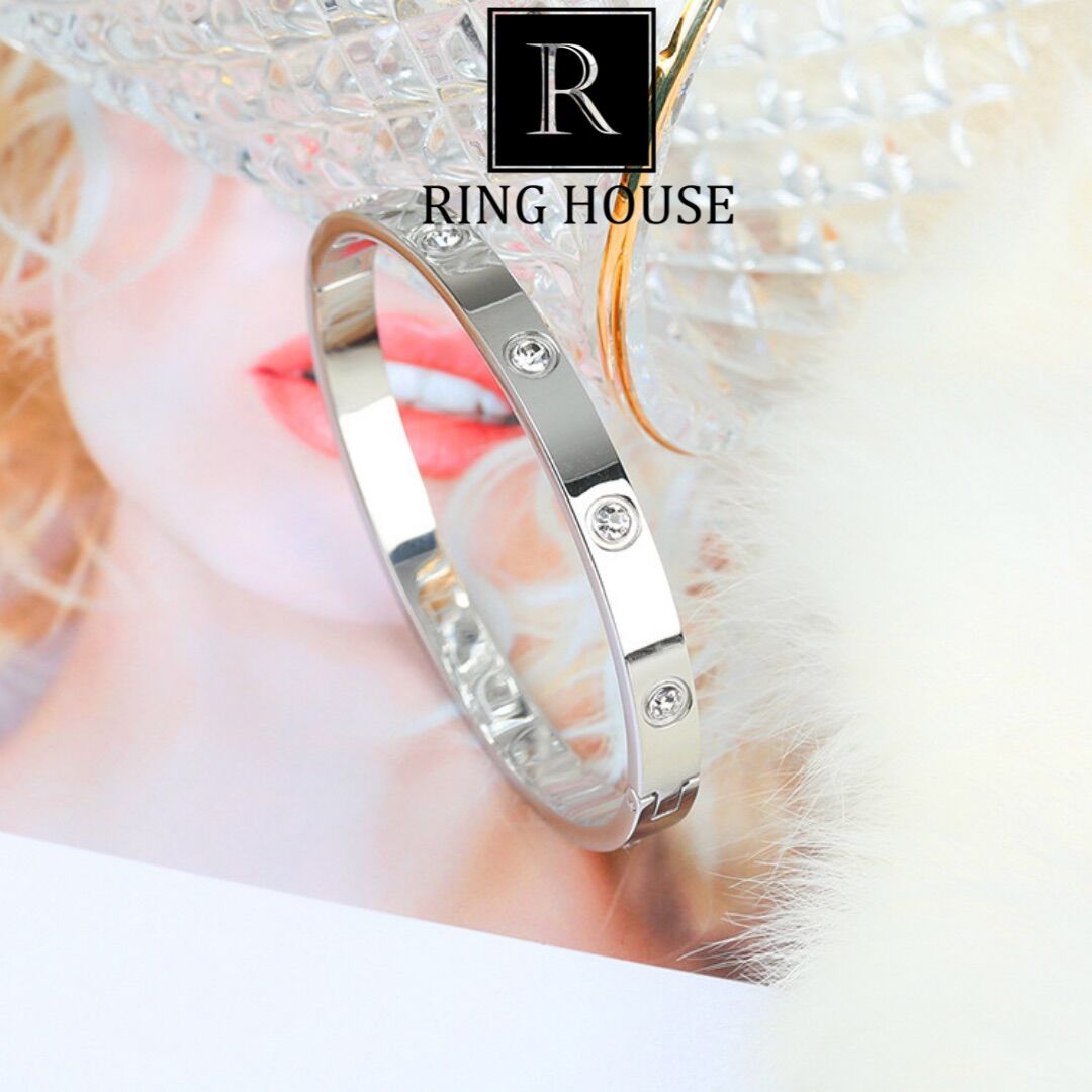 B5 vòng tay nữ carti đính ngọc titan không đen sáng đẹp ring house