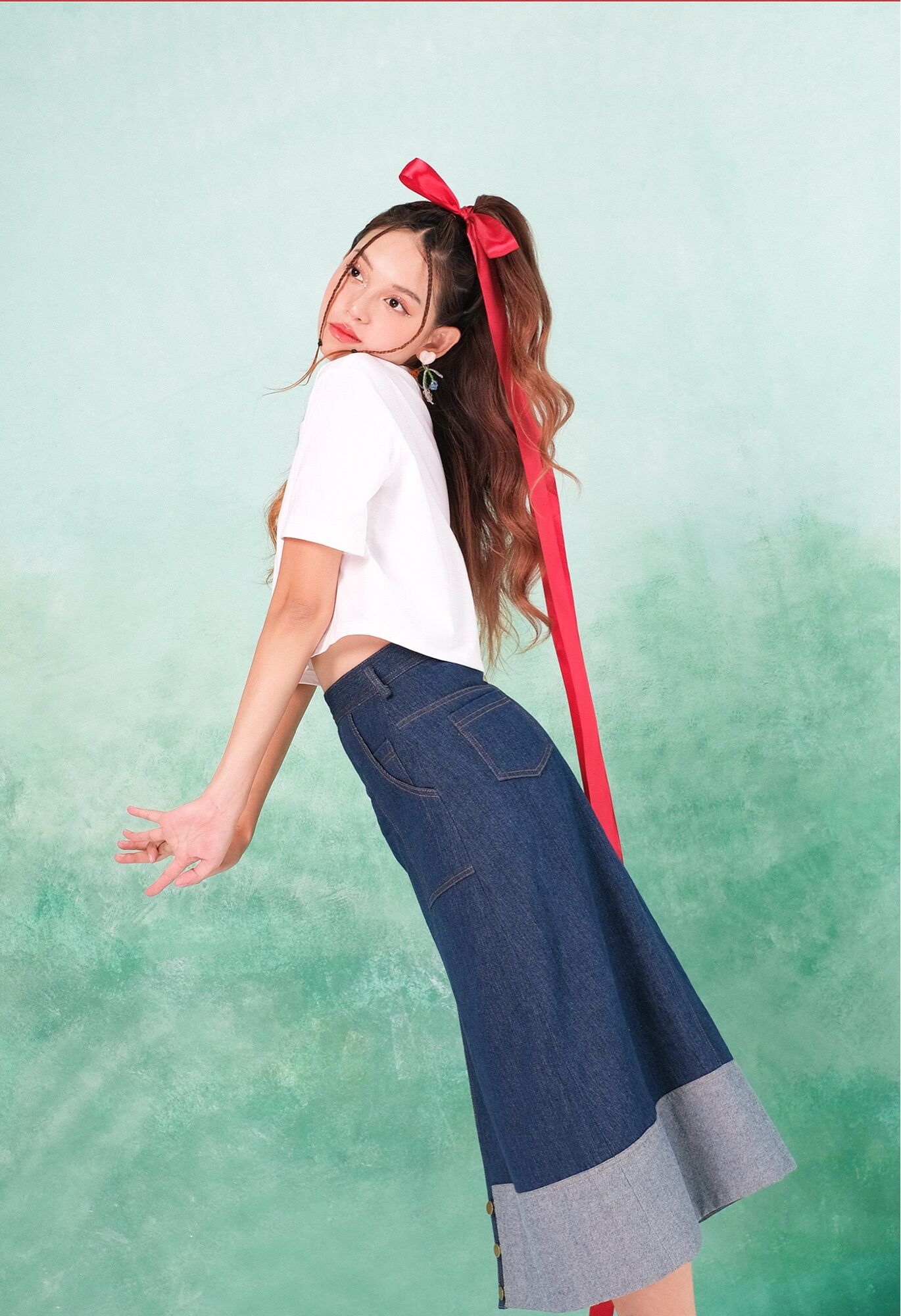 Double Moonshot - Chân váy jeans chữ A xẻ tà
