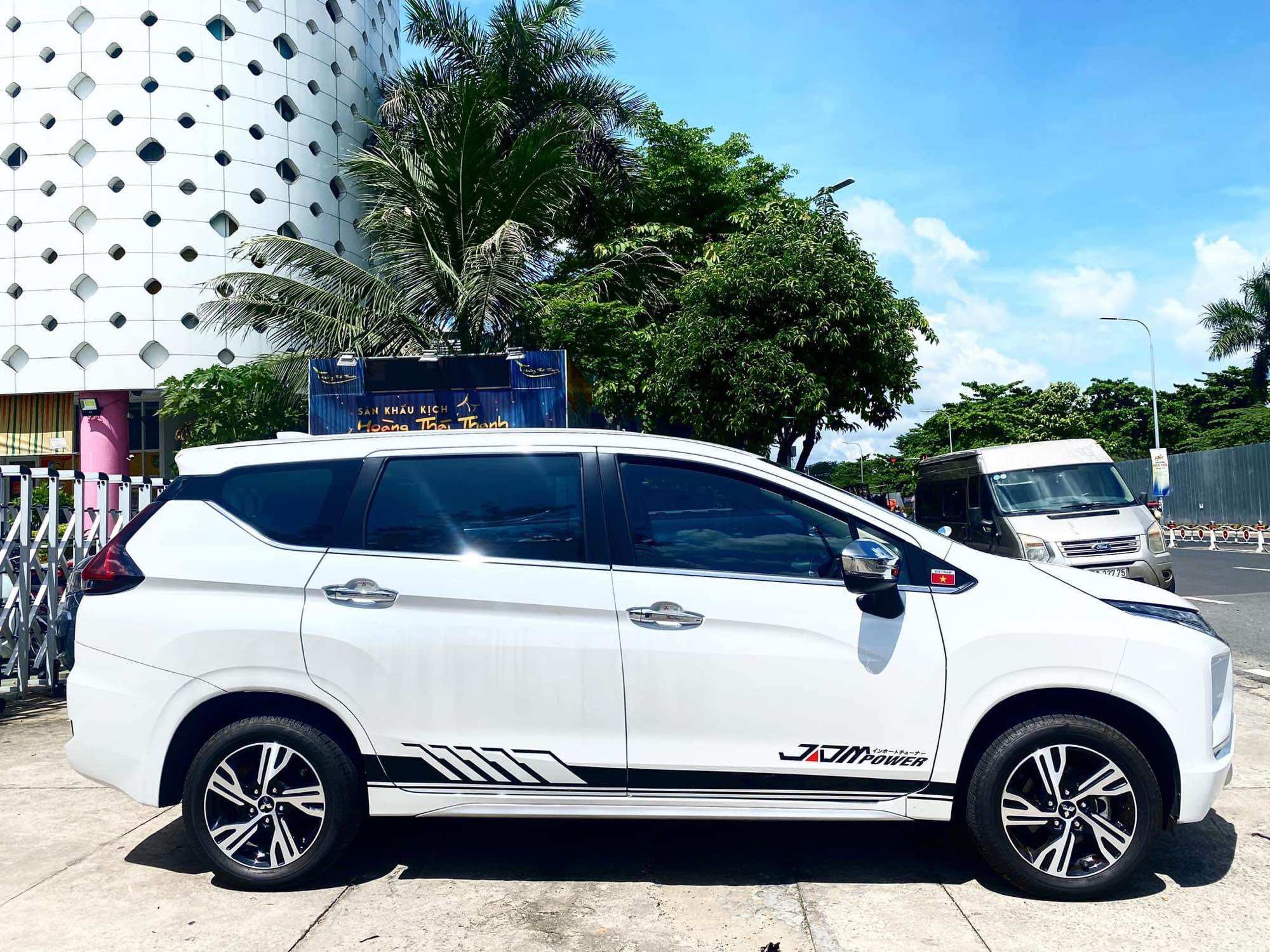 Tem 2 bên sườn Xpander - Tem JDM trang trí ô tô - Tặng kèm gạt dán
