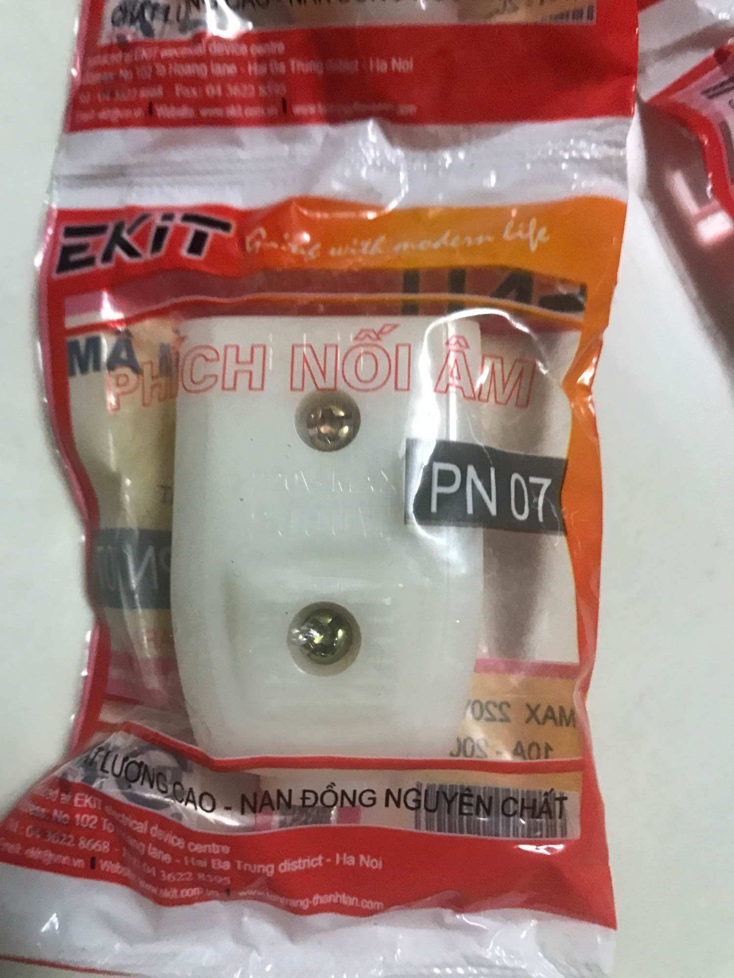 Phít cắm nối âm