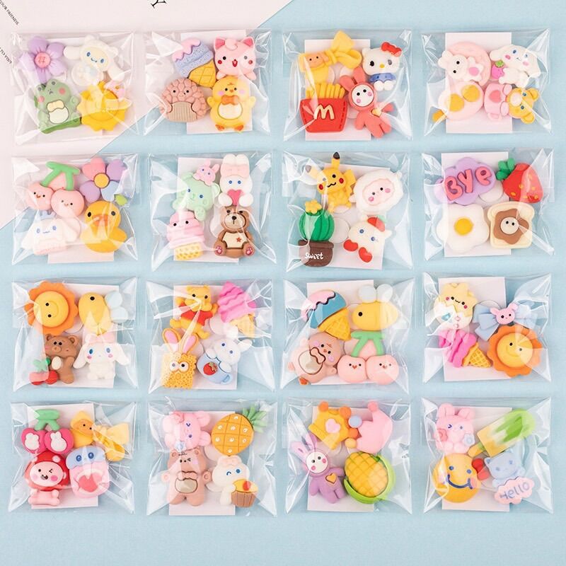 🌸Gói 4 charm sticker nổi trang trí bình sữa, bình nước dễ thương🌸