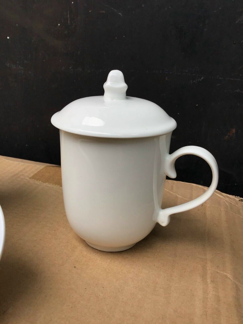 Ly sứ có nắp Minh Châu