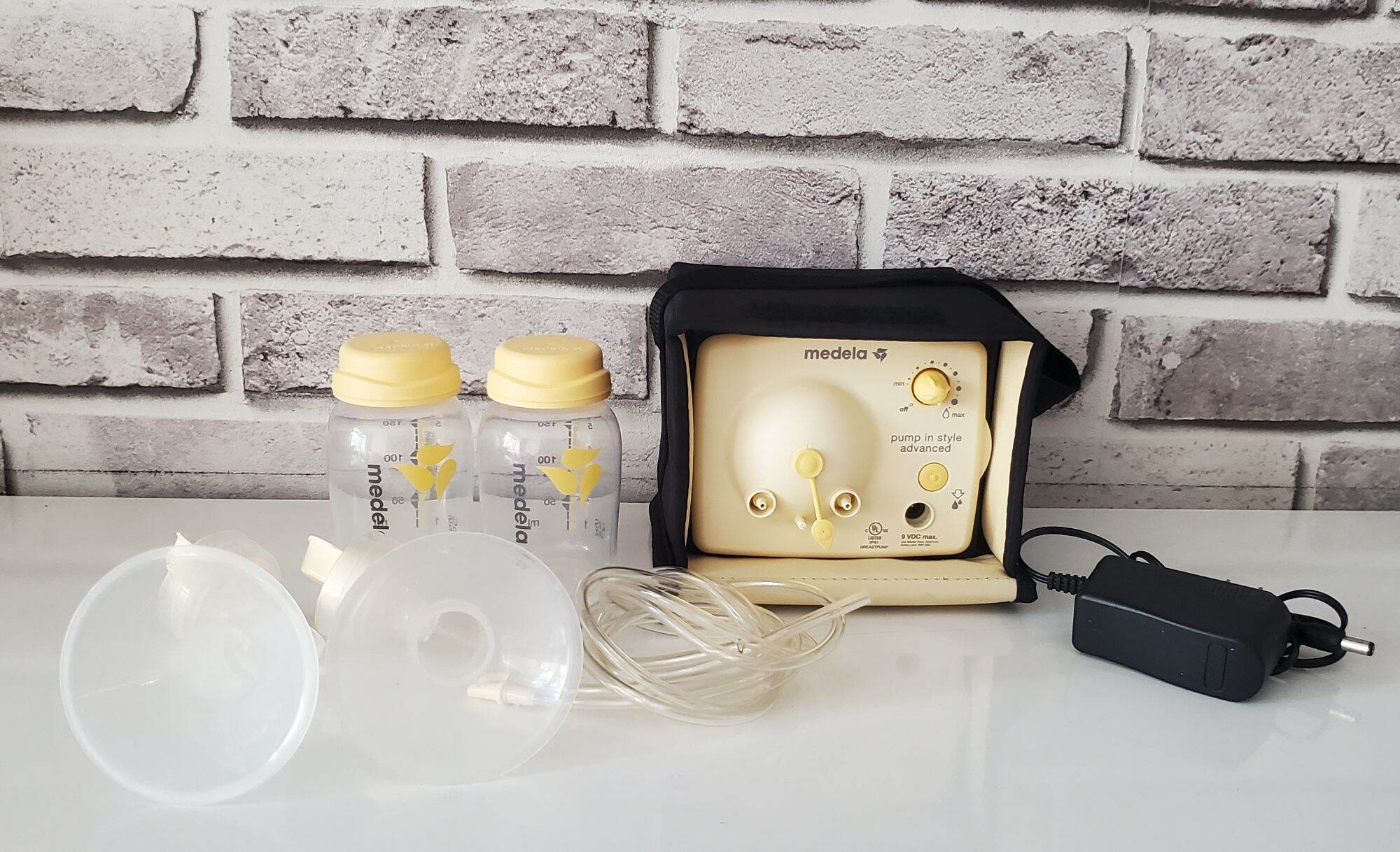 Máy hút sữa Medela Pump rút gọn mới 99%, phụ kiện mới 100%
