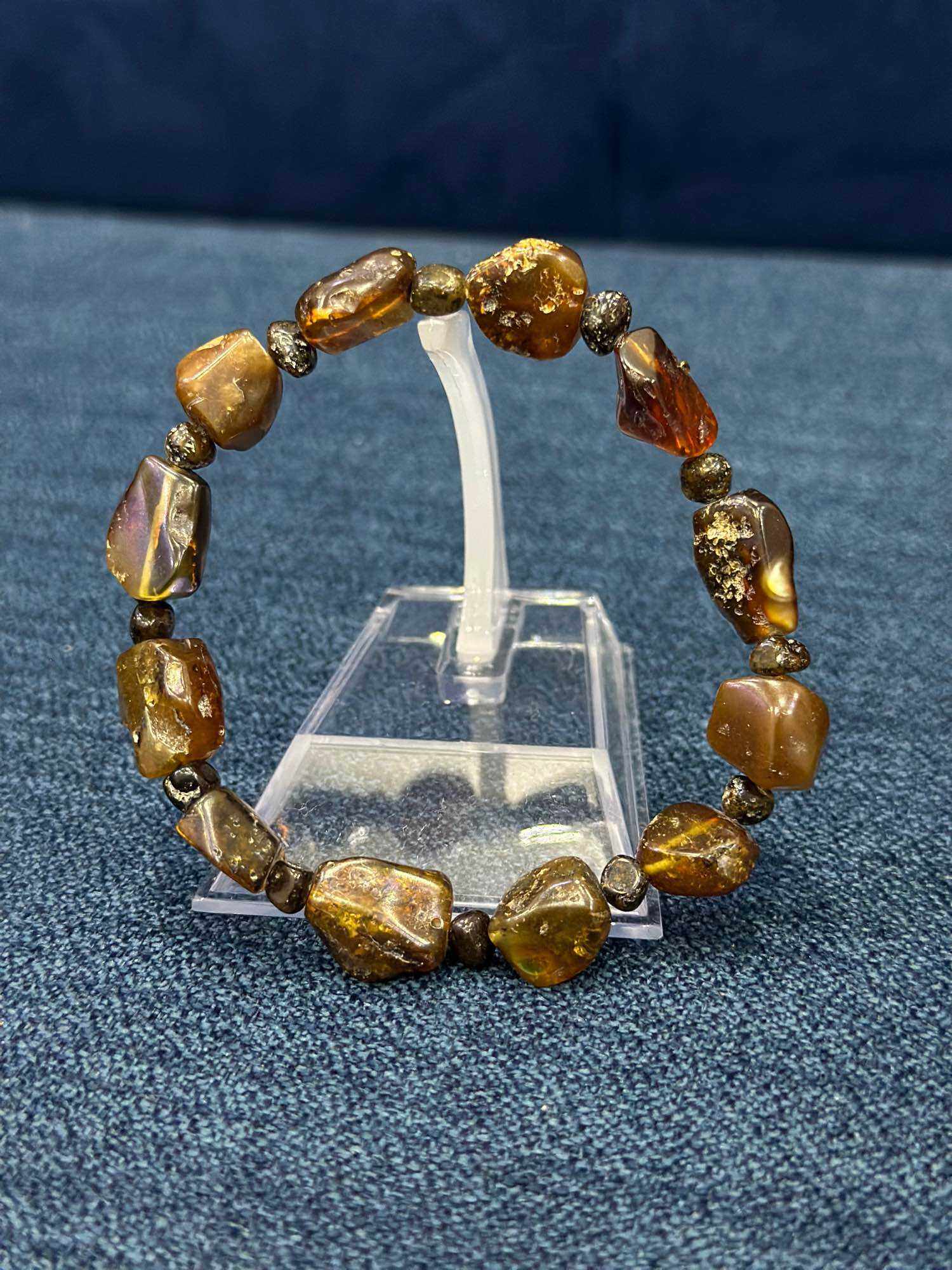 Mewgems-Vòng tay hổ phách thô tự nhiên Myanmar size hạt to từ 10 ly trở lên