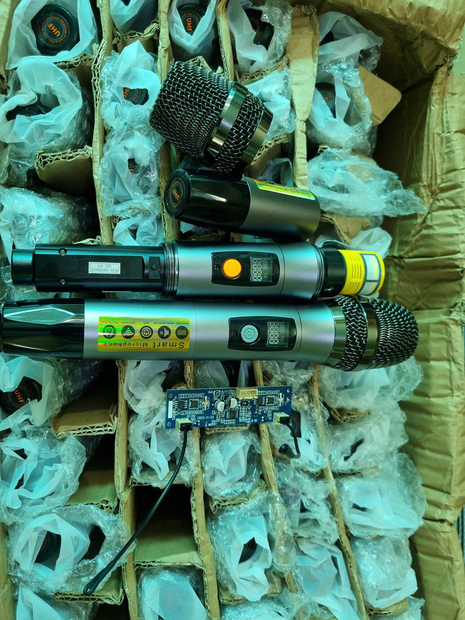 Micro loa kéo t630 uhf xám, tiết kiệm pin