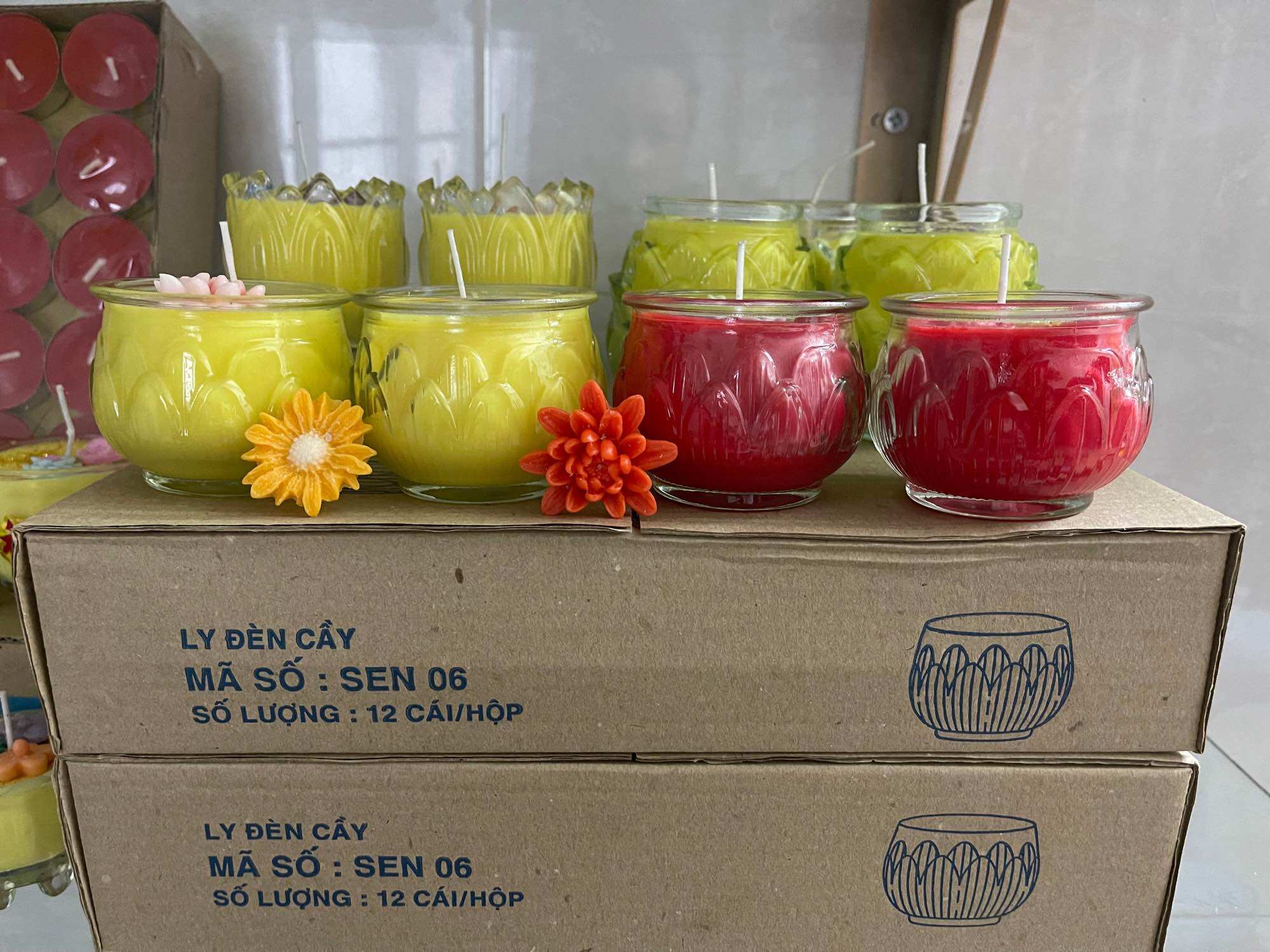 Hộp12 Ly, Cốc Làm Nến. Ly Hoa Sen 85ML (Kèm 12 Tim Nến)