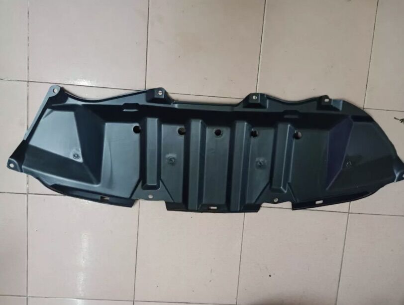 Chắn bùn gầm máy giữa ALTIS 09-11