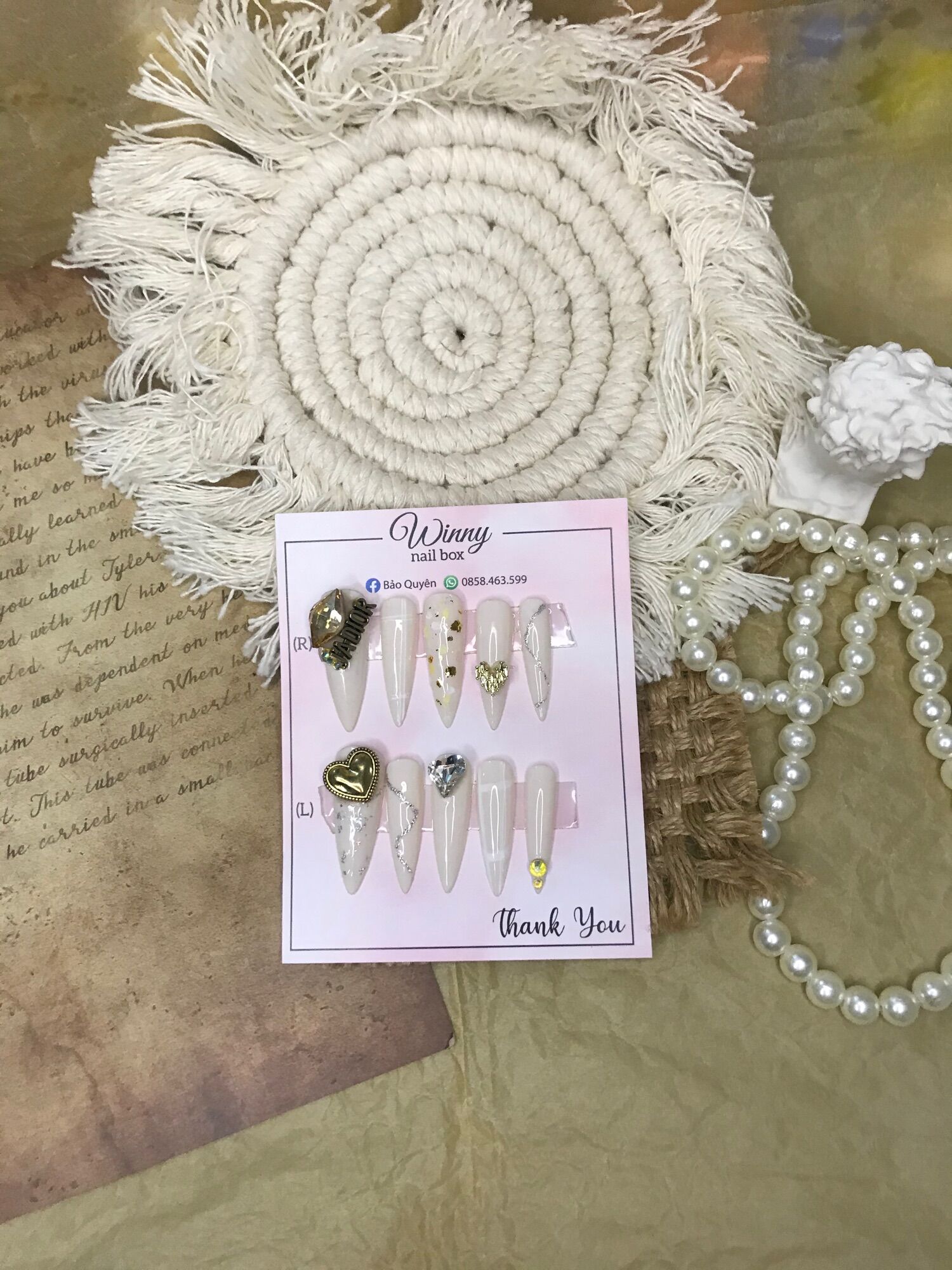 Nailbox móng up móng giả trắng trái tim đồng