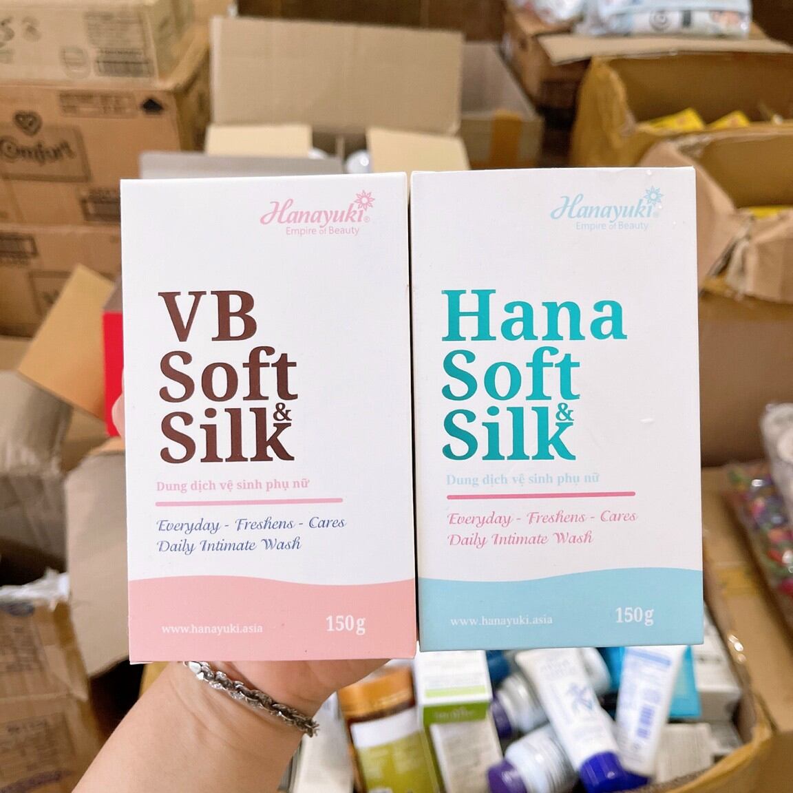 Dung dịch vệ sinh phụ nữ Hana