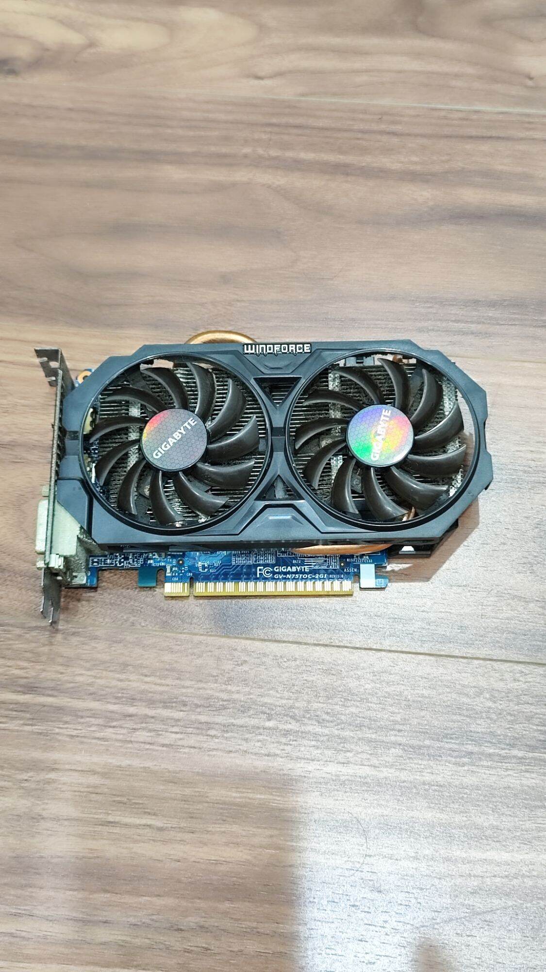 Card vga geforce gigabyte gtx750 ti