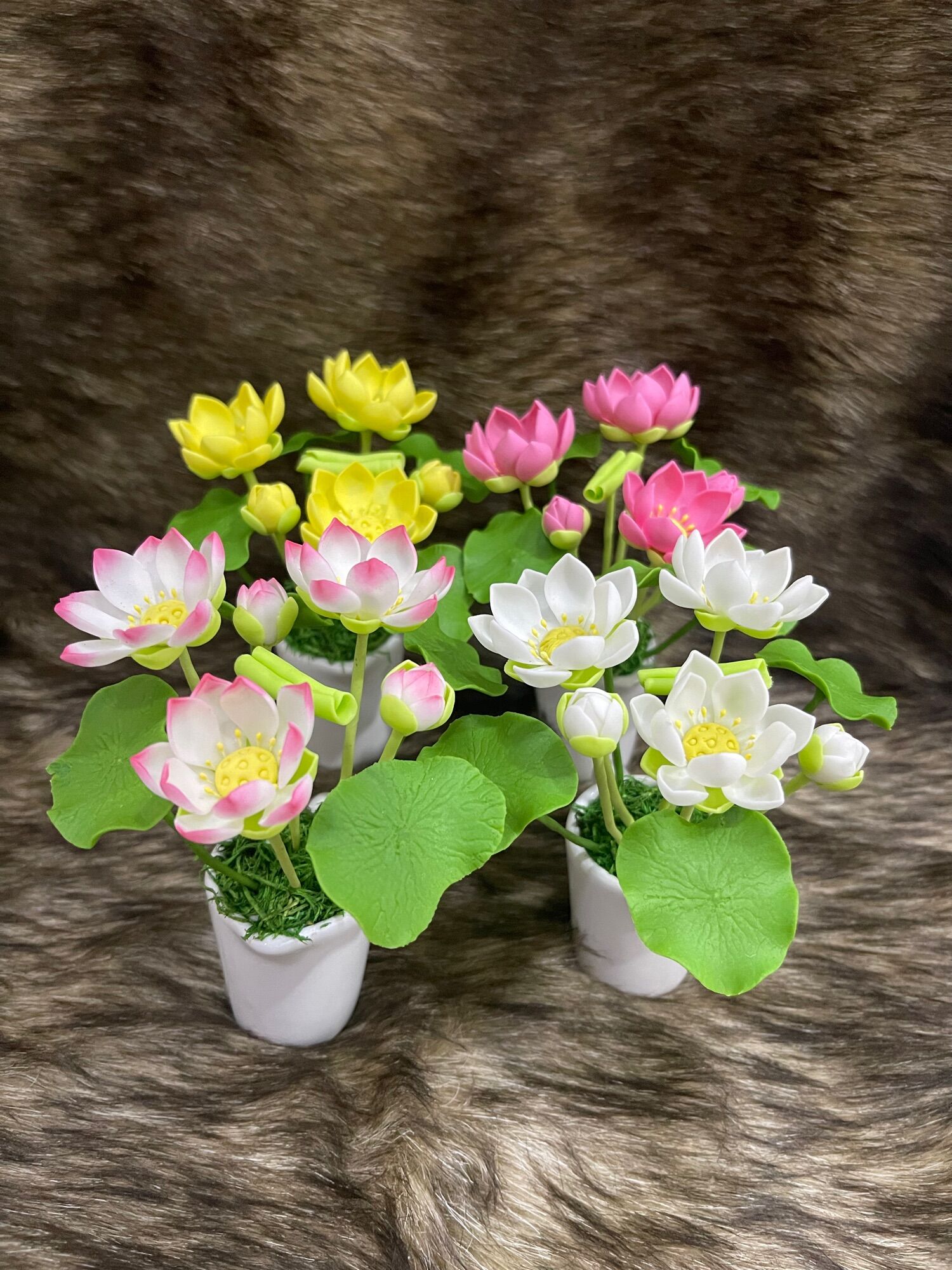 Bình hoa sen nhỏ thủ công bằng đất sét
