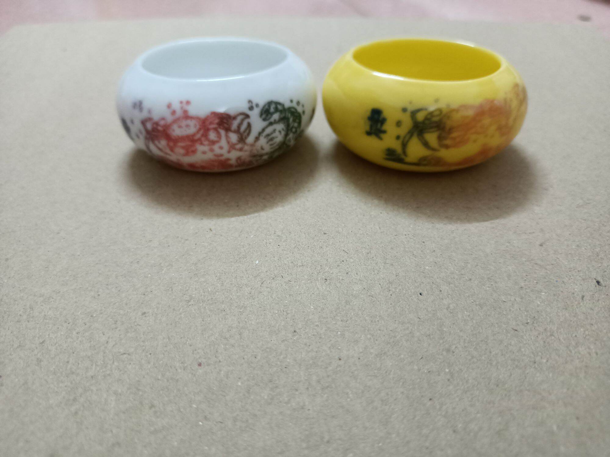 cóng sứ đựng sâu cho chim