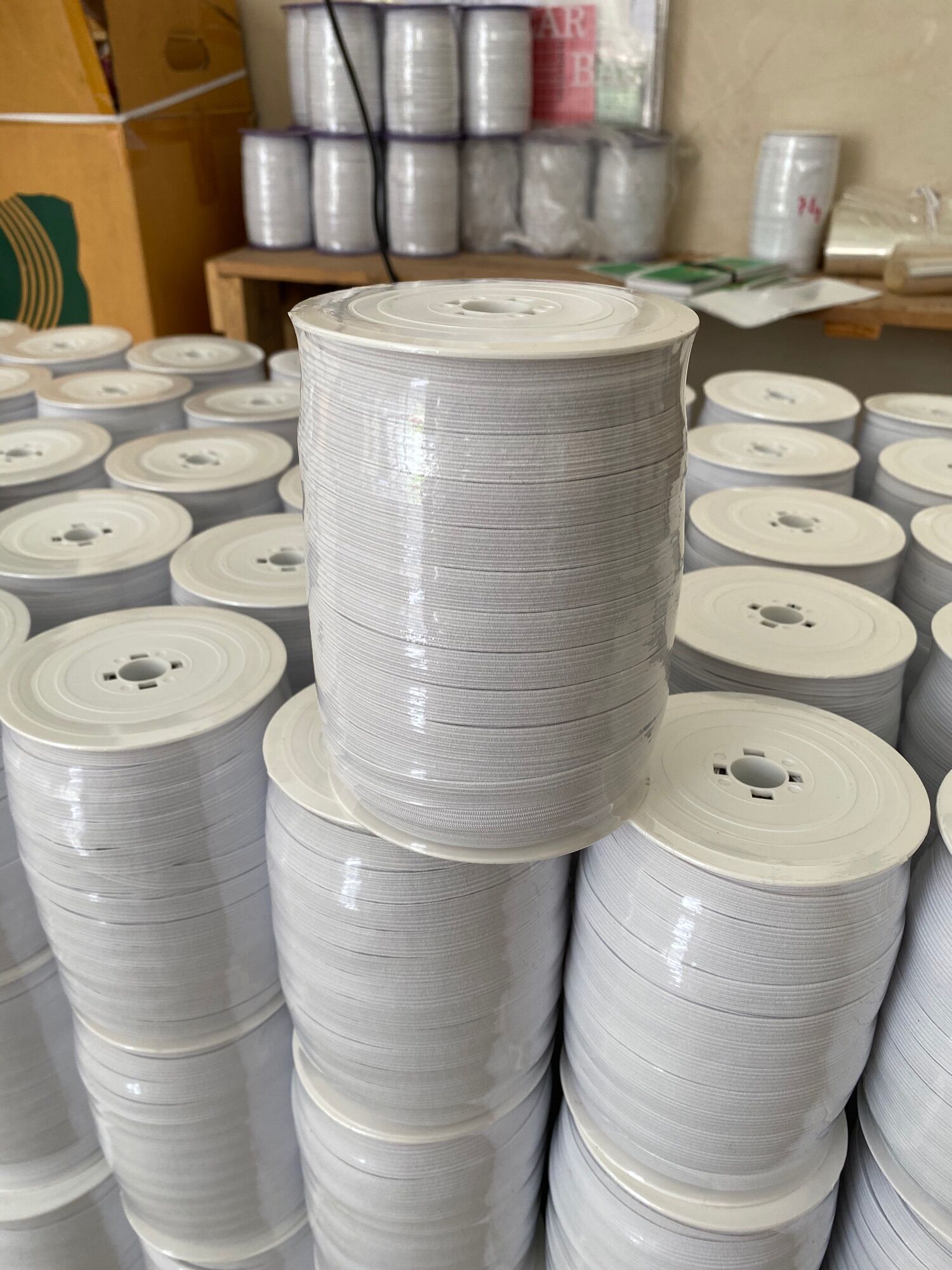 [HCM]Thun luồn quần áo bản 1 phân (số 12) cuộn trắng dài 100m (Không tem)