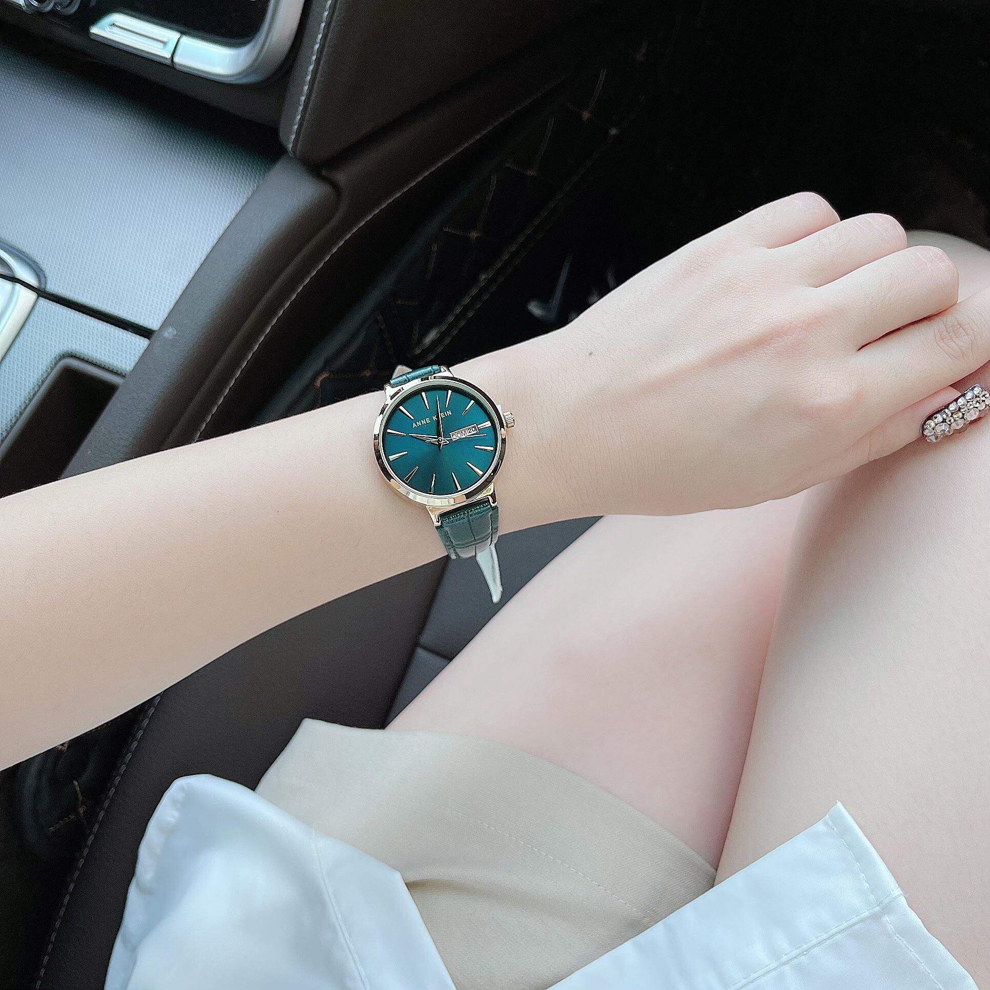 Đồng hồ nữ Anne klein