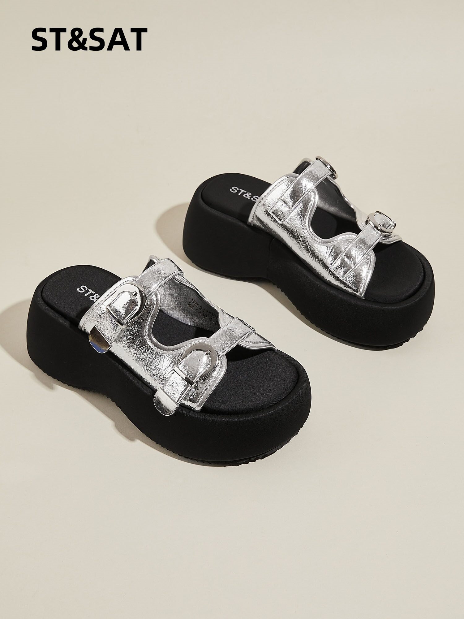 ST&SAT | Casual Slip-On Sandals with Metal Buckles Giá 1,941,000 Đồng*Miễn phí vận chuyển