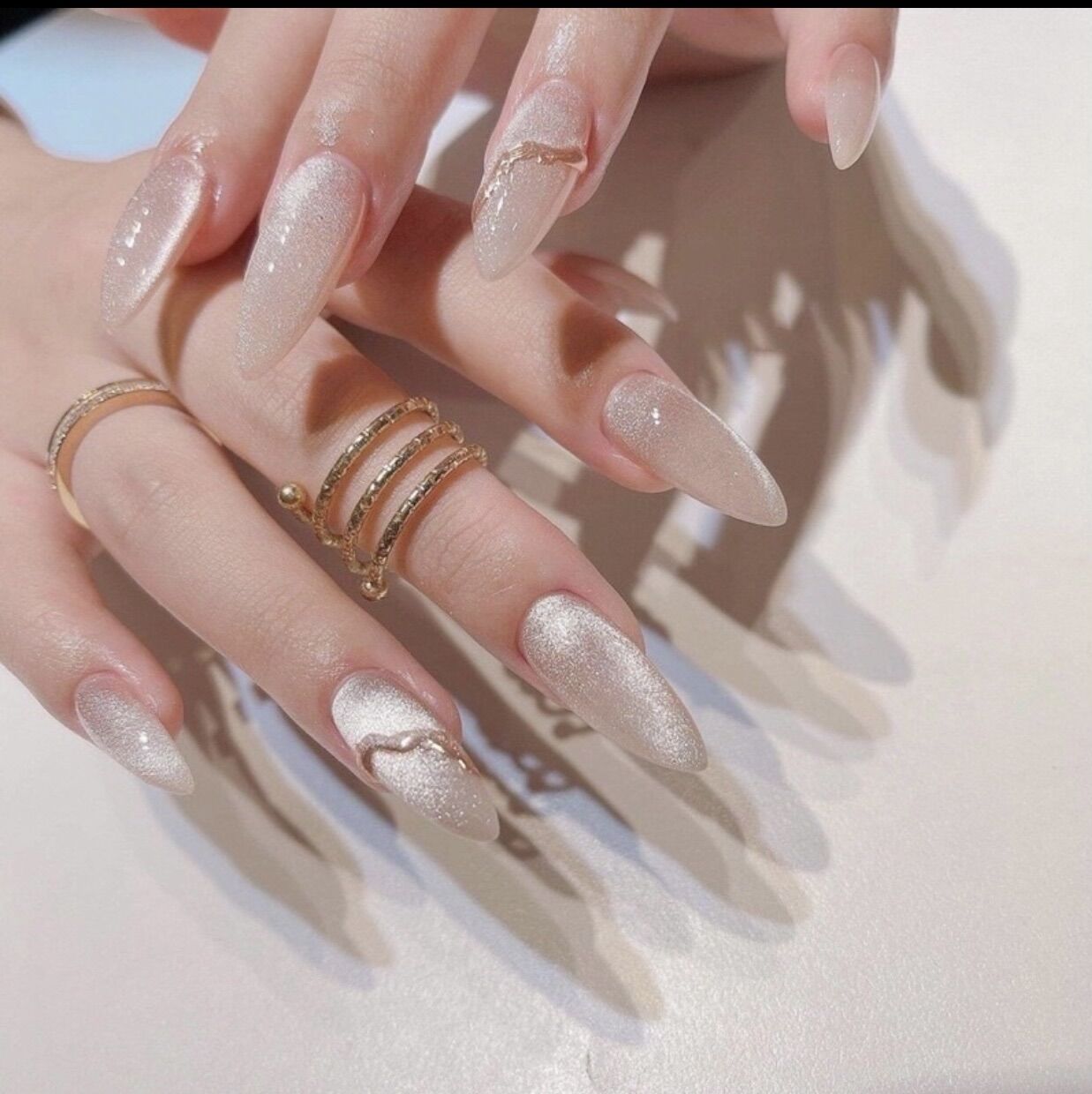 P005 Nailbox Nuna móng úp thiết kế màu nude mắt mèo lấp lánh viền gương nổi