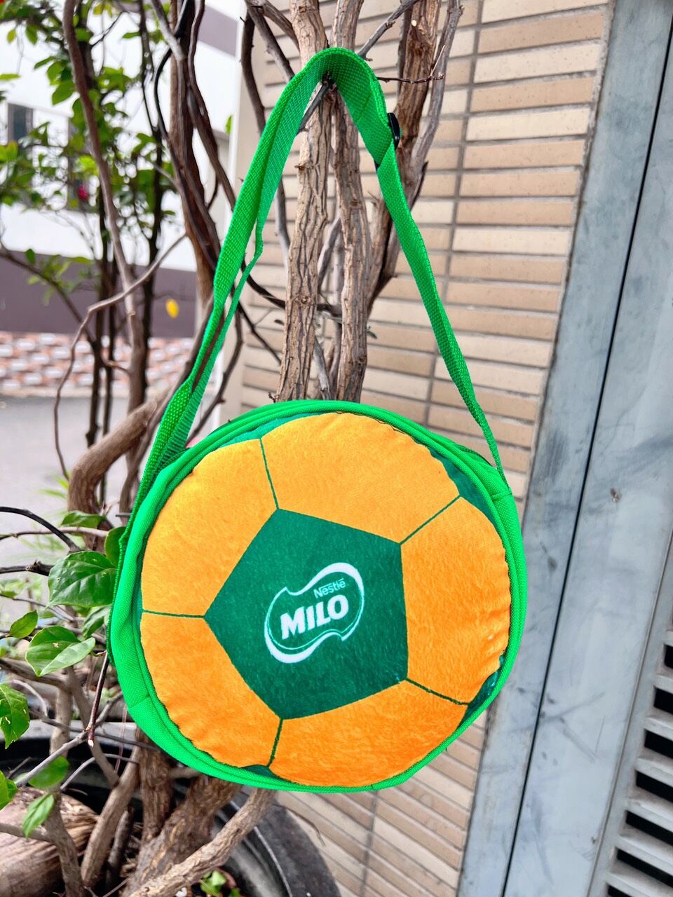 TÚI đeo chéo hình quả bóng milo
