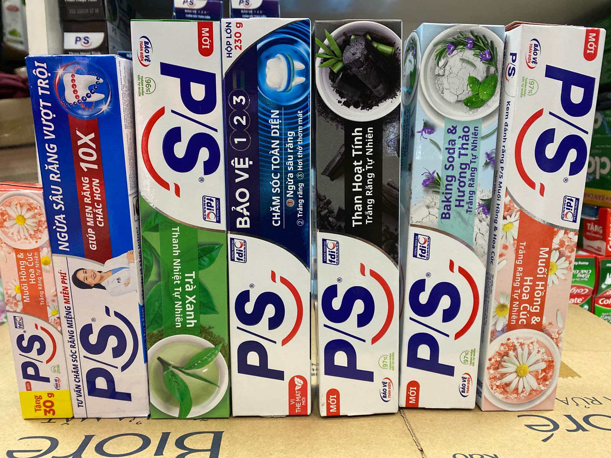 Kem đánh răng P S than hoạt tính, soda, nha đam, trà xanh, bảo vệ 123