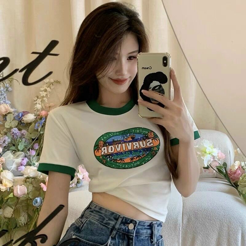 Áo croptop suvivor bg