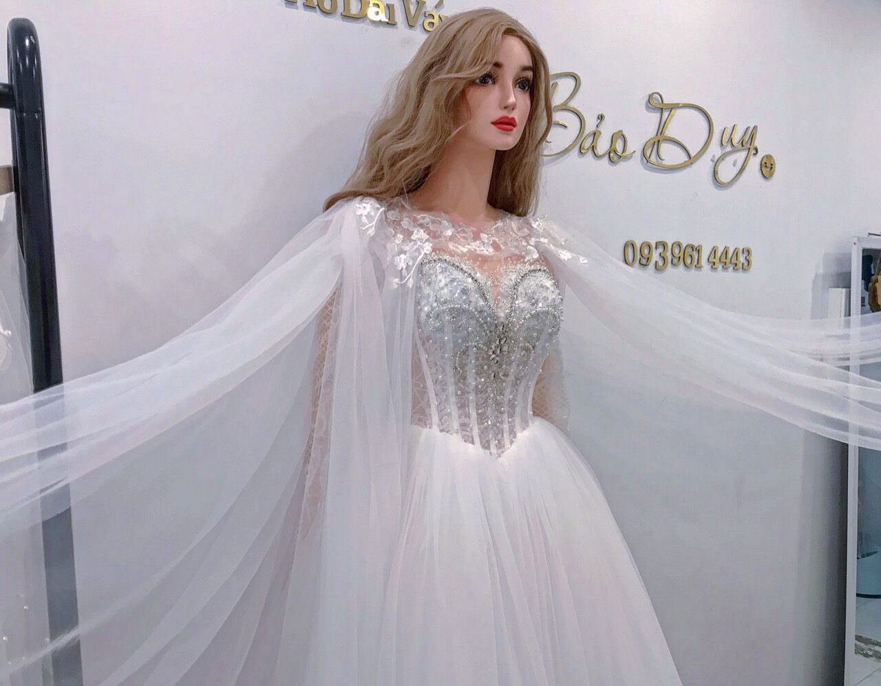 Áo choàng dạ hội tiệc cưới siêu sang