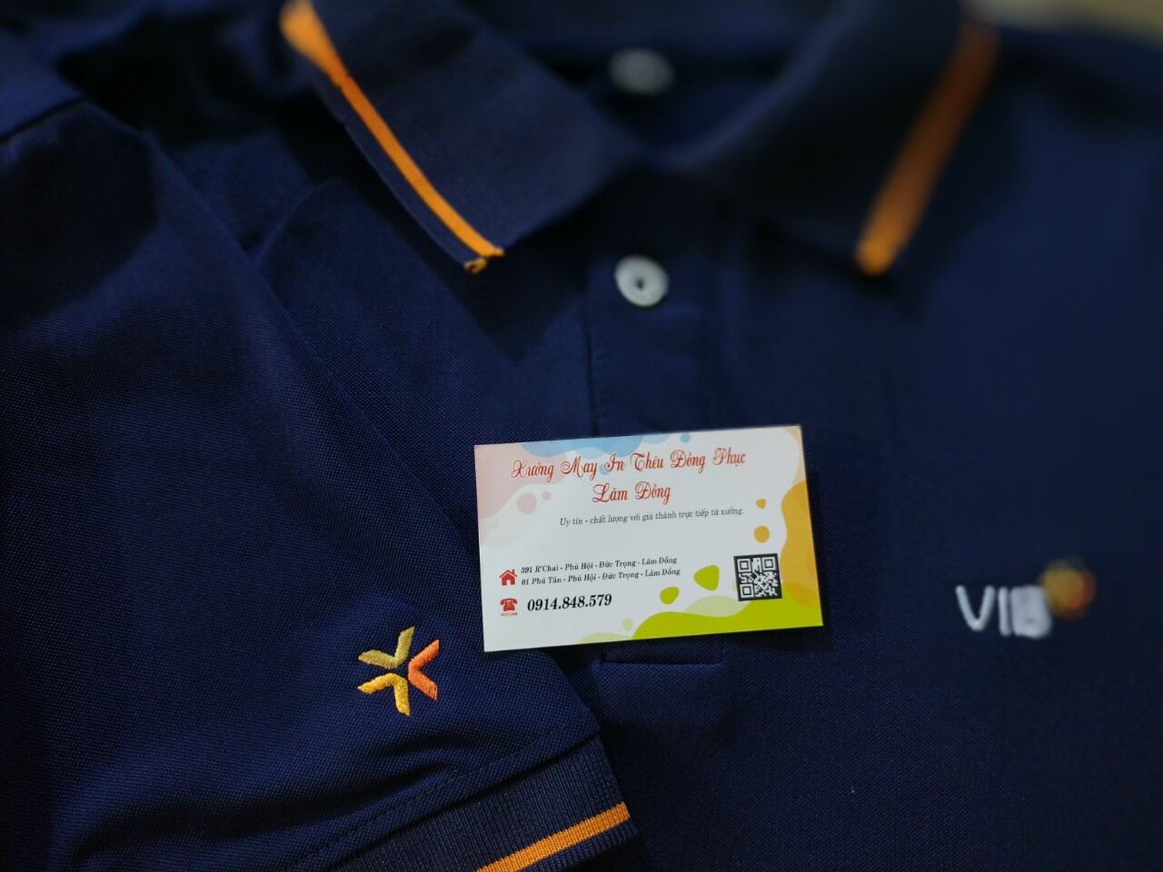 Áo thun ngân hàng VIB logo thêu