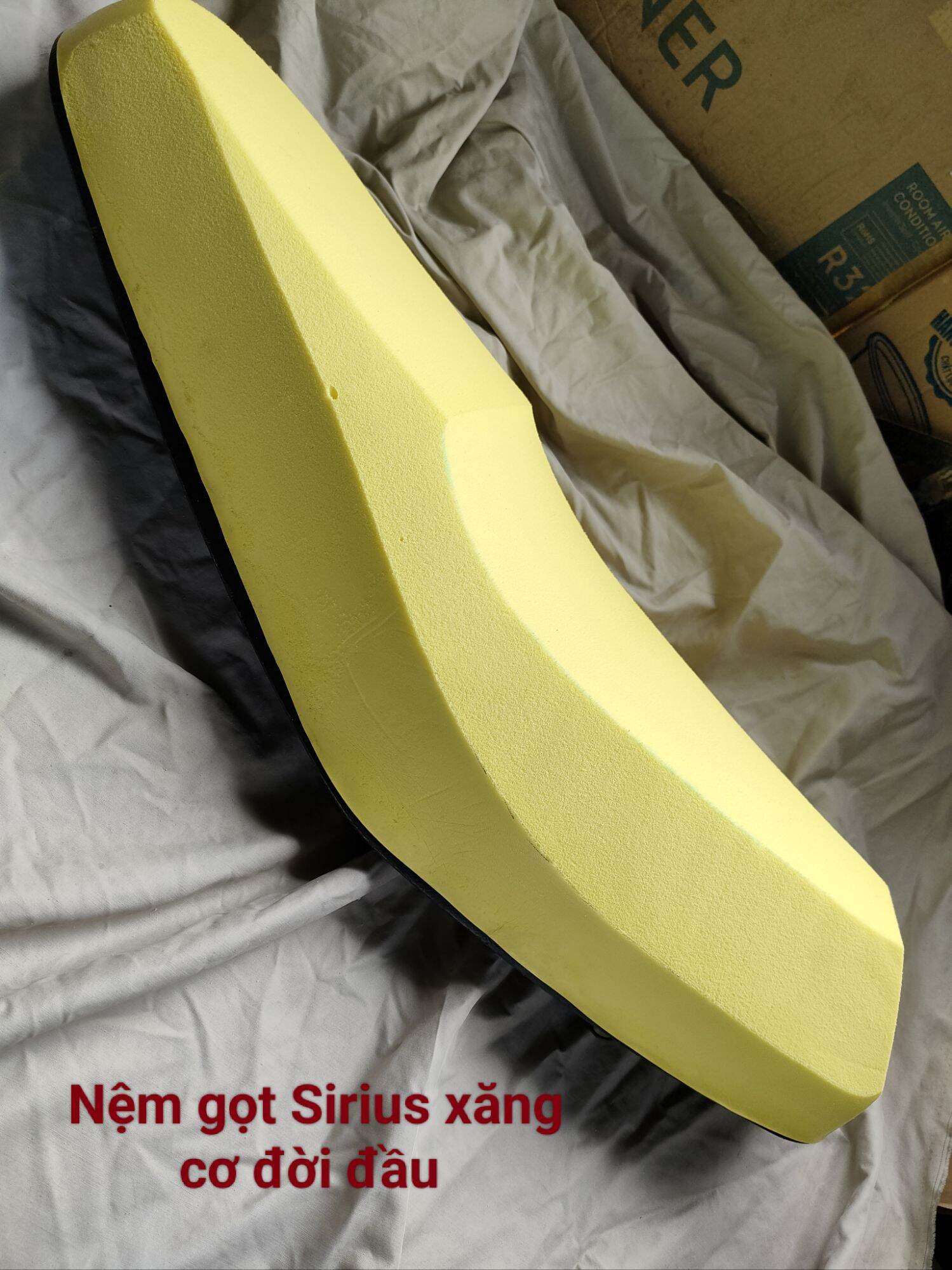 Nệm Liên Á Yên Xe Sirius Xăng Cơ đời đầu- cạnh góc sắc sảo loại tốt