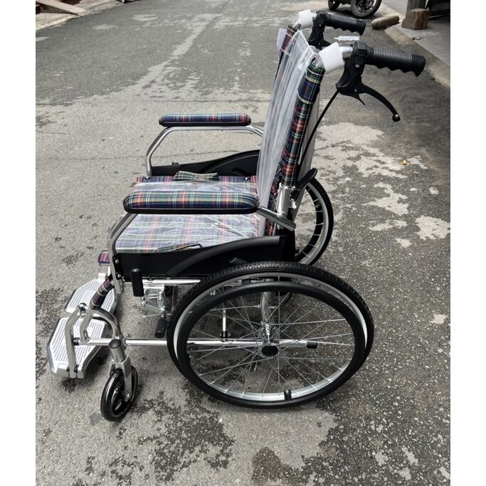 xe lăn du lịch