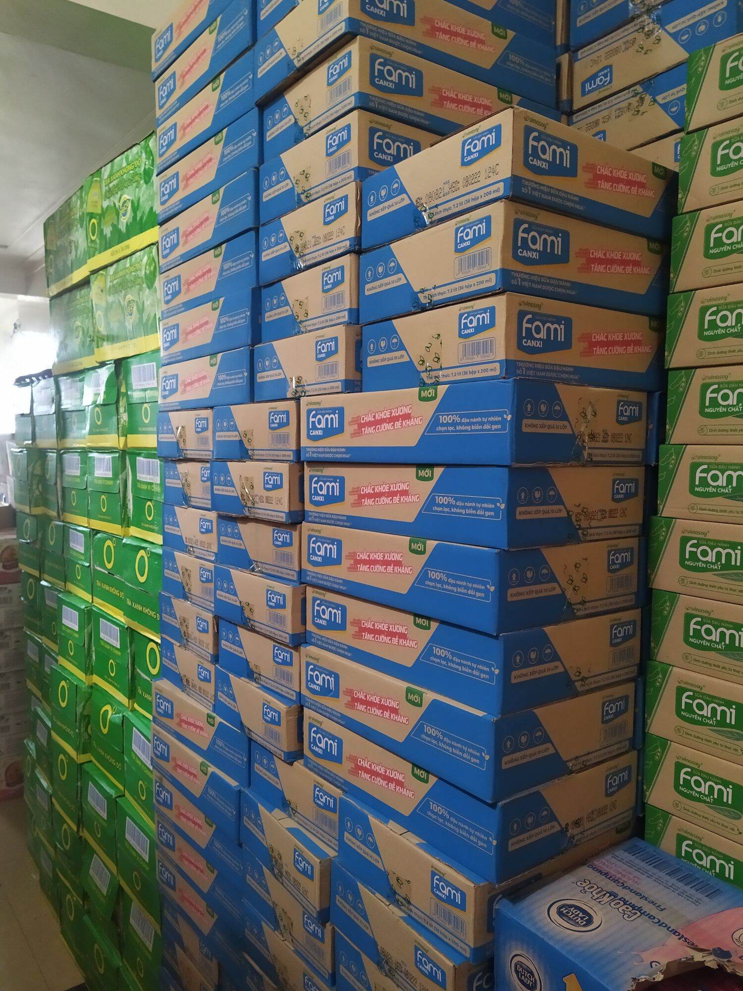 Thùng sữa Fami Canxi (200ml x 36 hộp)