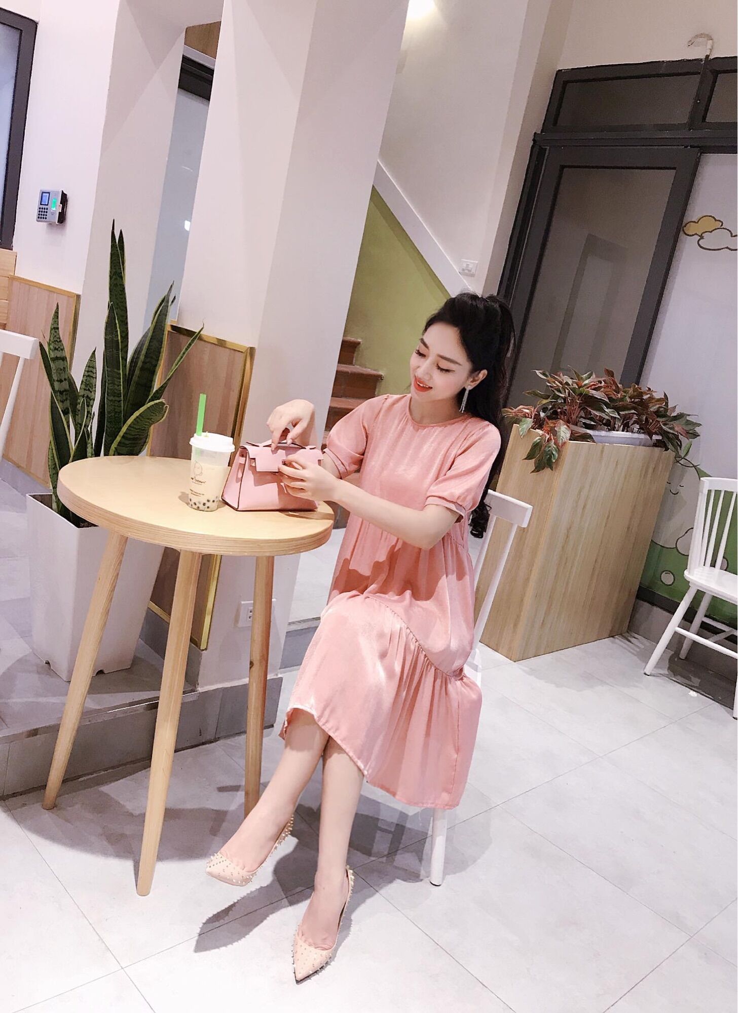 Váy lụa babydoll tầng