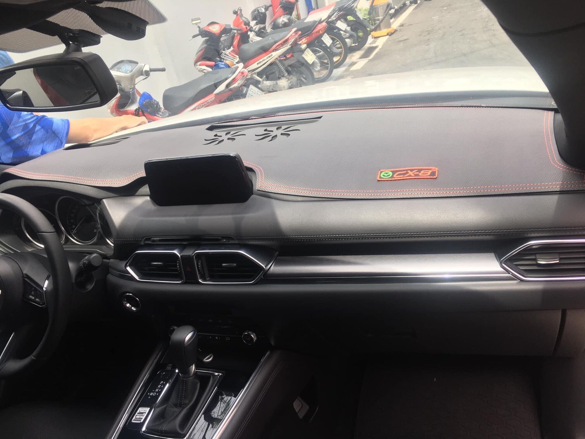 Thảm taplo ôtô mazda cx8