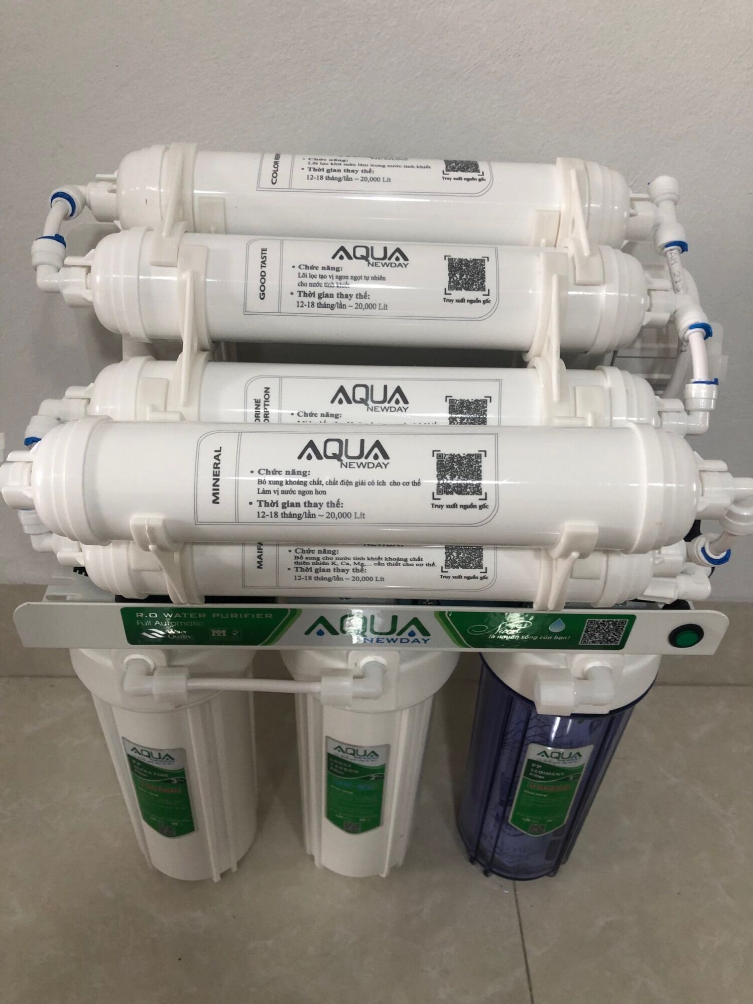 Máy lọc nước RO AQua 9 cấp không tủ để gầm