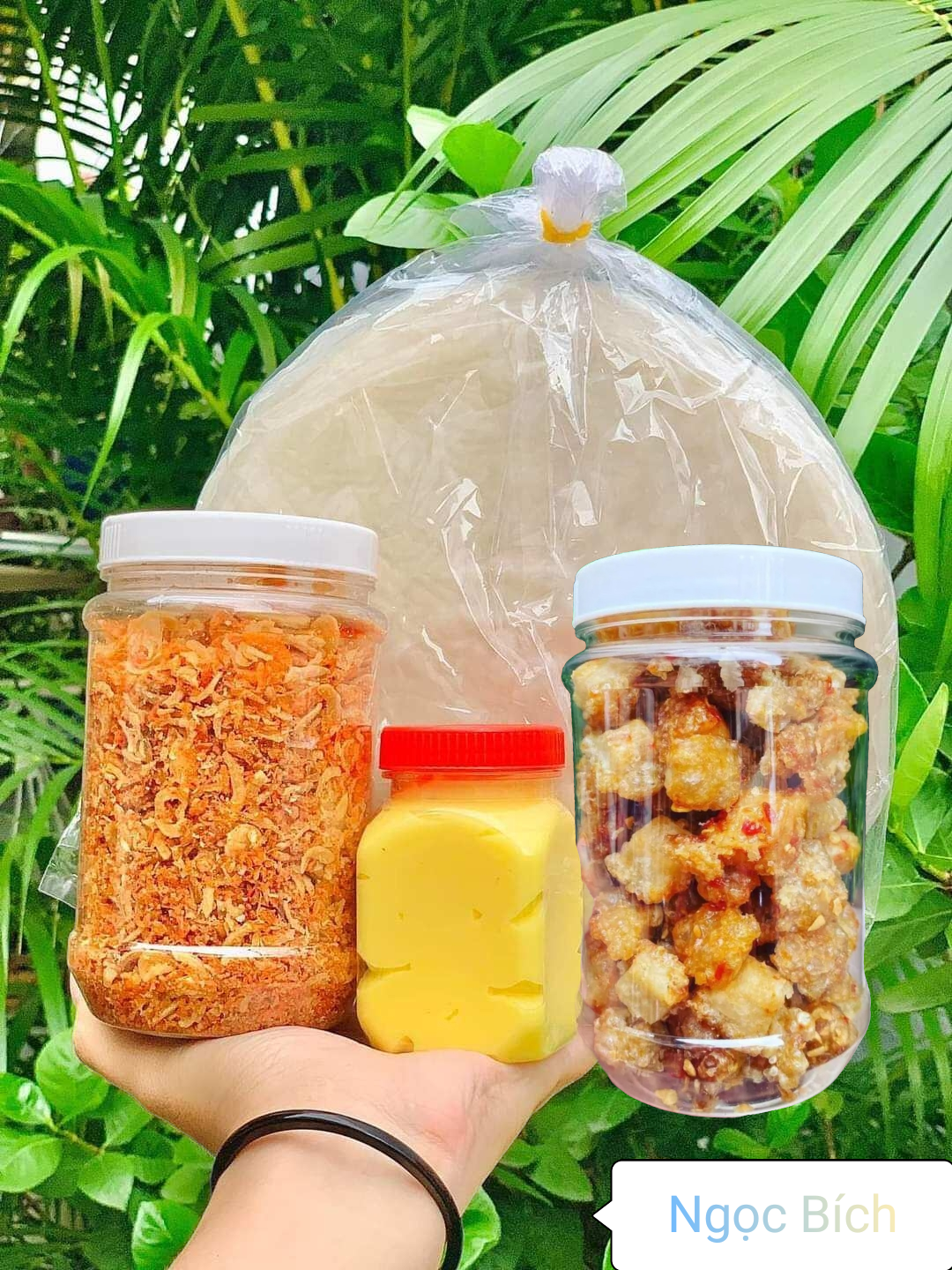 COMBO 500G bánh phơi sương+ muối tép hành phi loại1+tóp mỡ chấy mắm tỏi+ bơ