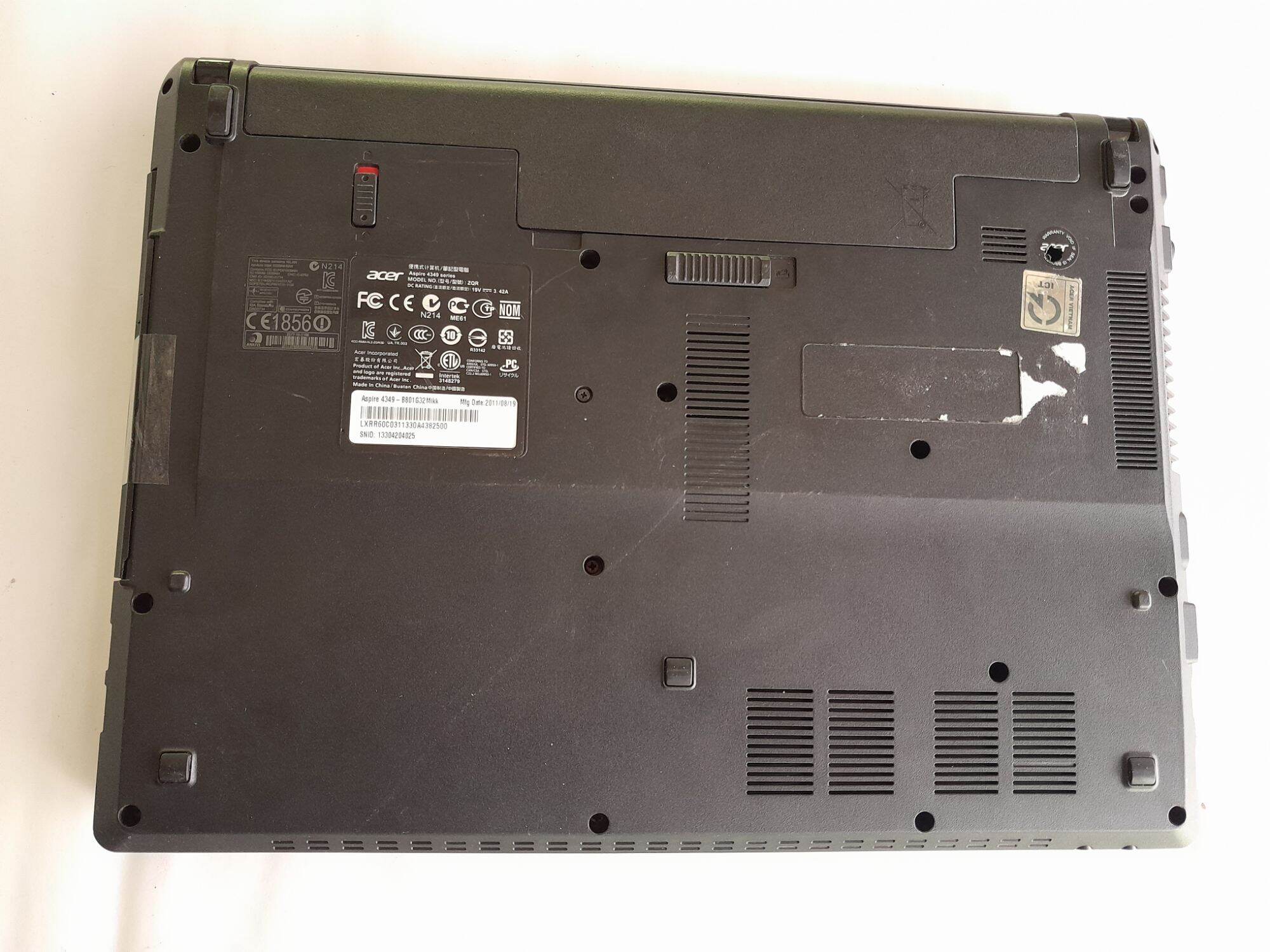 Bán Xác Laptop Acer 4349,  không lên hình. Giá bán 400k