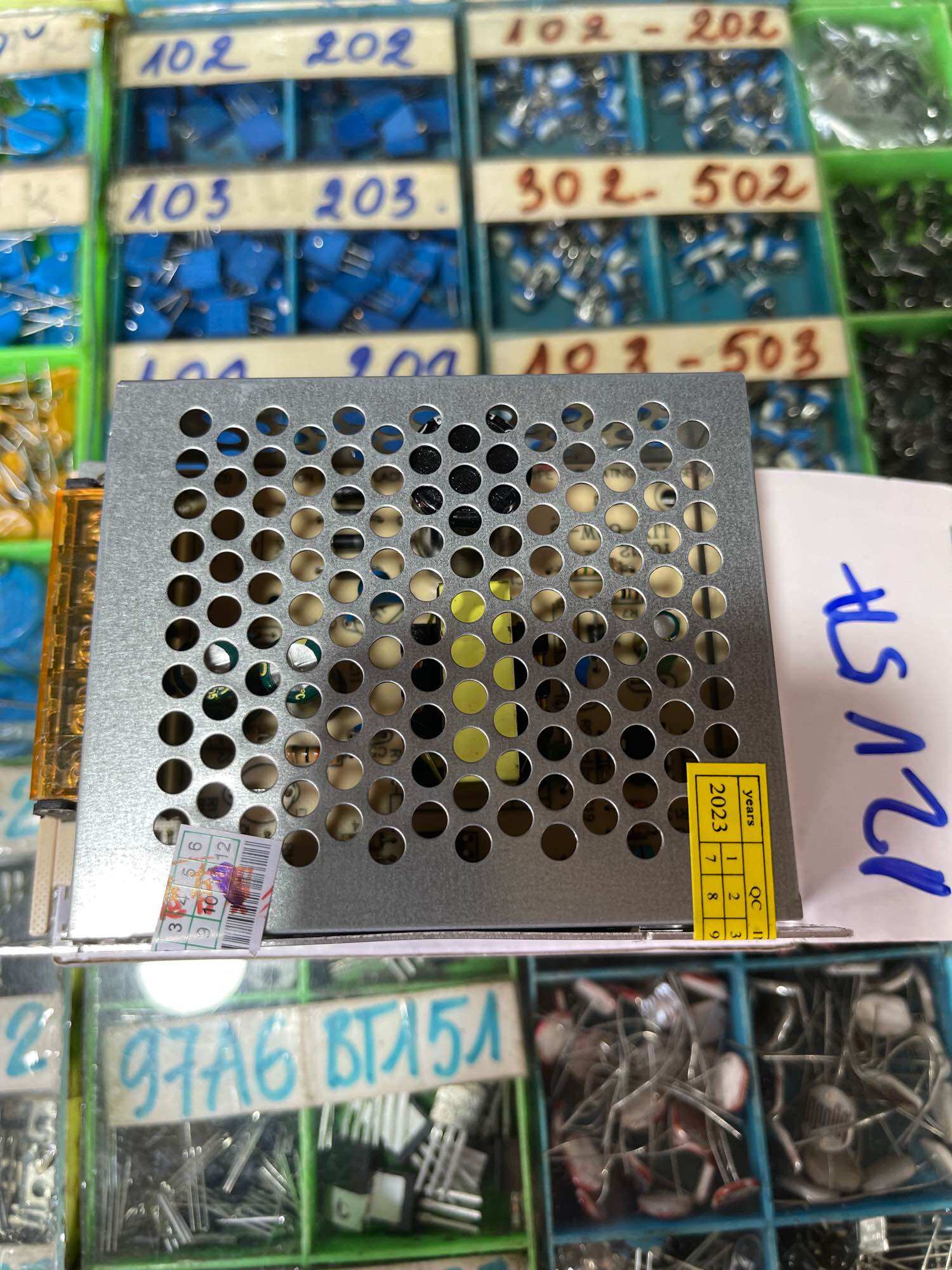 Nguồn 12v5a tổ ong