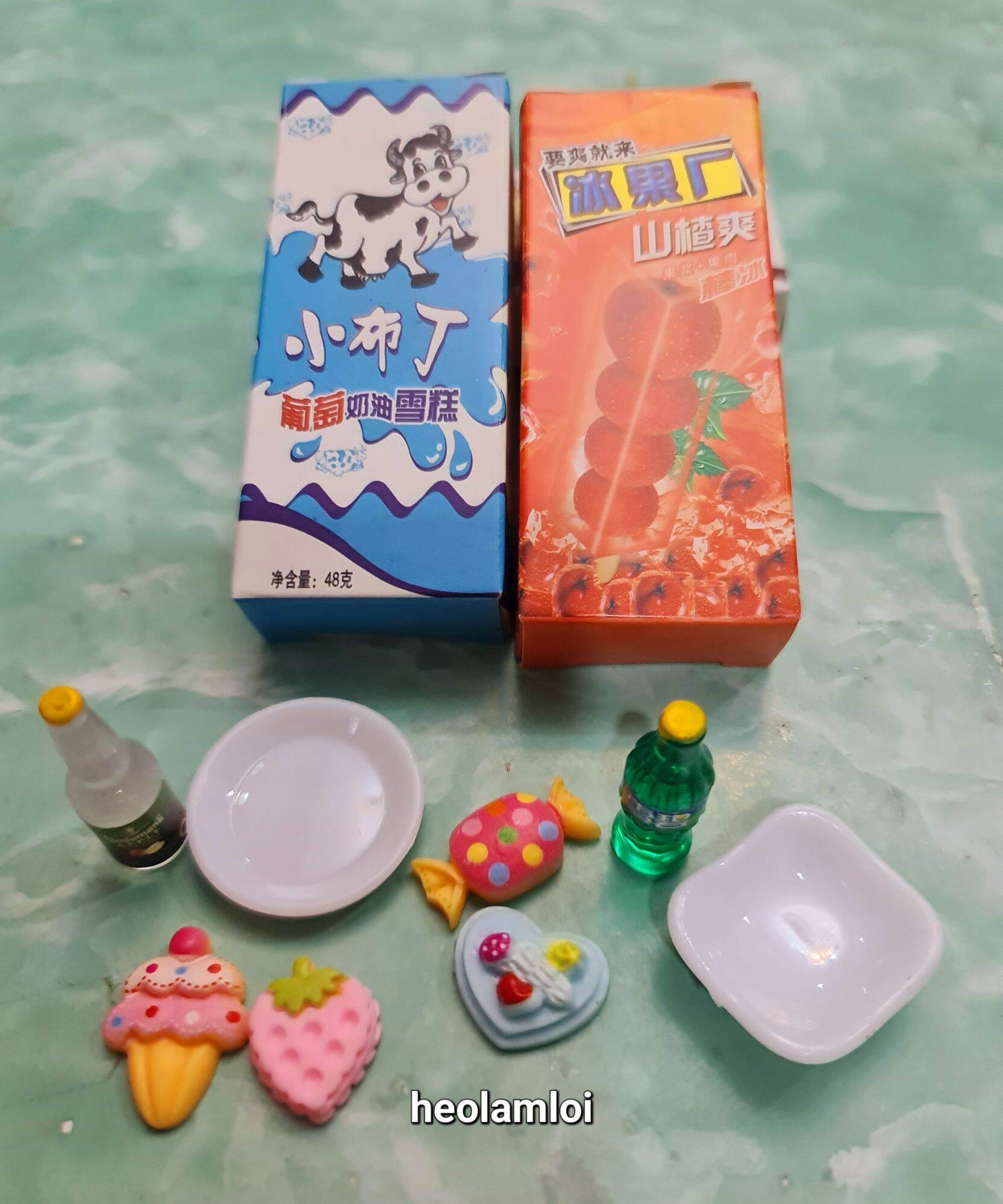 HỘP MÙ NHIỀU MÔ HÌNH ĐỒ ĂN ĐỒ CHƠI MINI (4 CHARM LỚN- NHỎ).