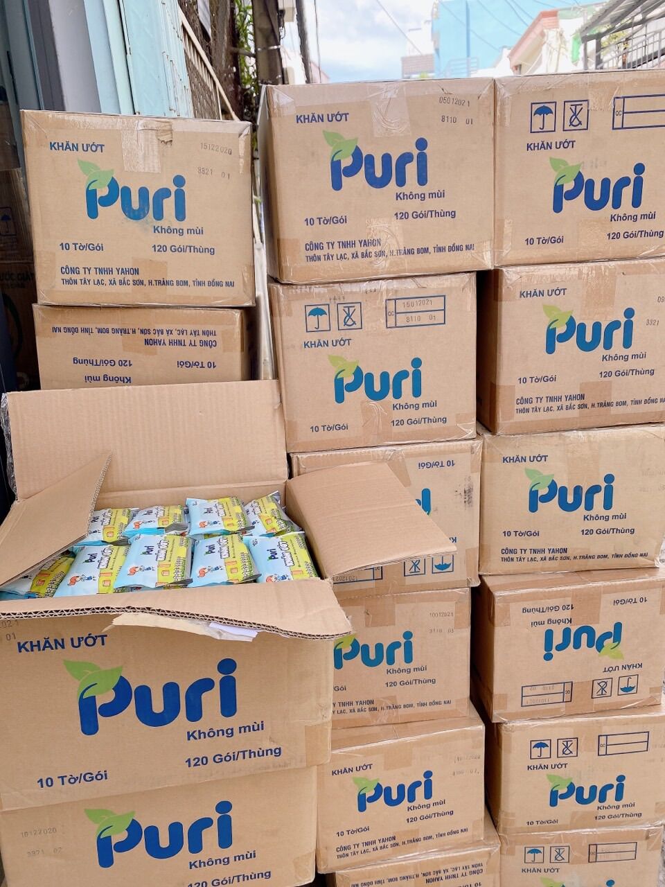 Combo 10 gói Khăn Ướt Mini Puri - Không mùi - Siêu Mịn (Mỗi Gói 10 tờ)
