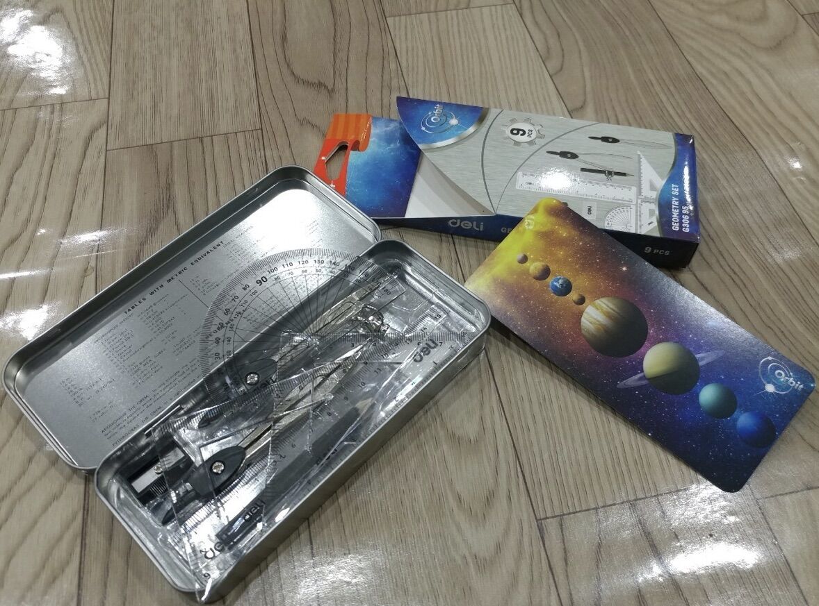 Bộ dụng cụ học tập Deli 9 món G30695