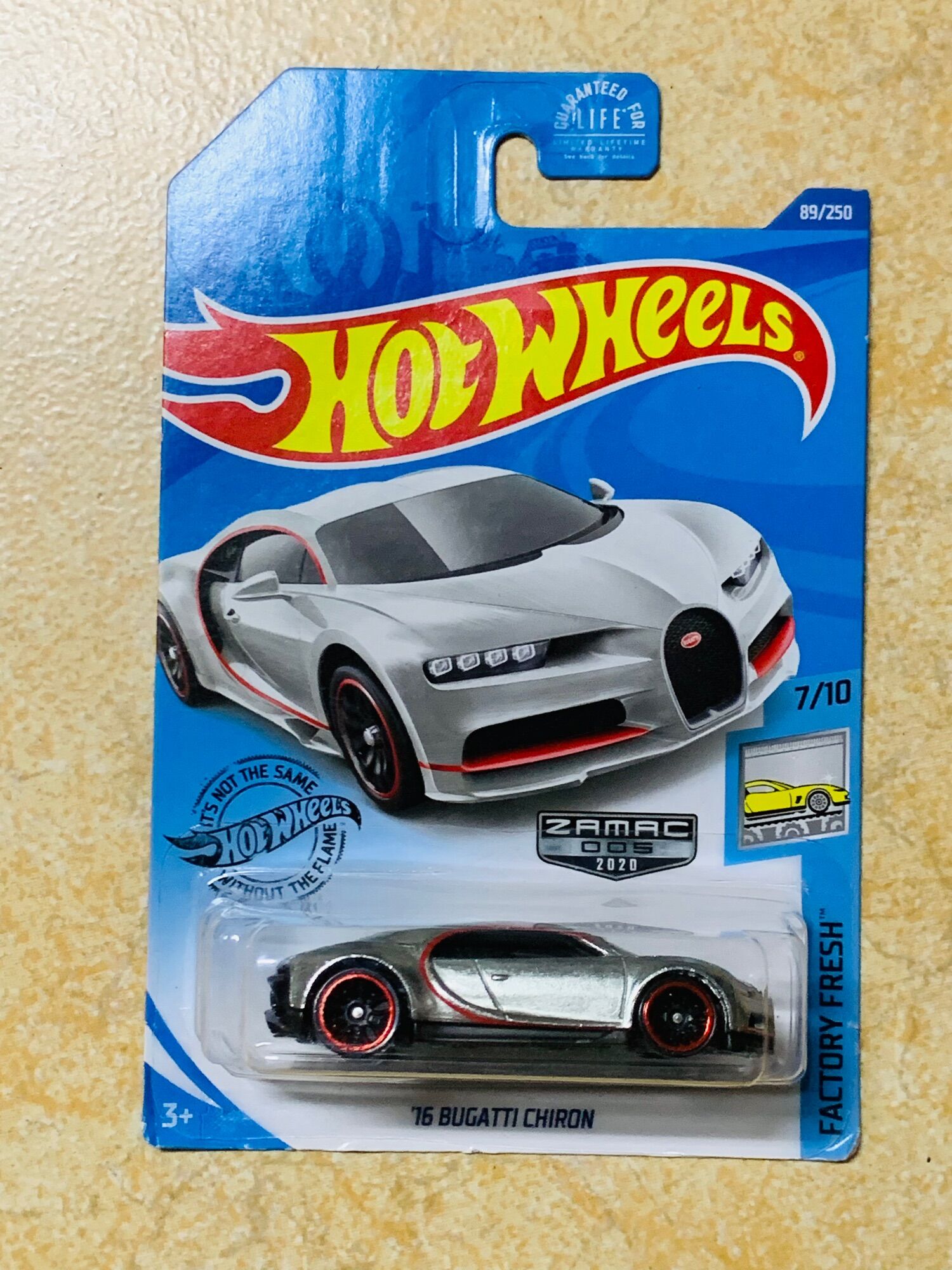 Hobby Store xe mô hình Hot Wheels Bugatti Chiron ZAMAC