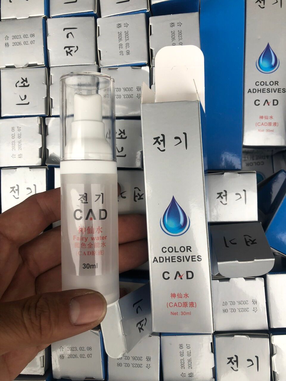 Nước pha mực, kích màu và khoá màu phun xăm