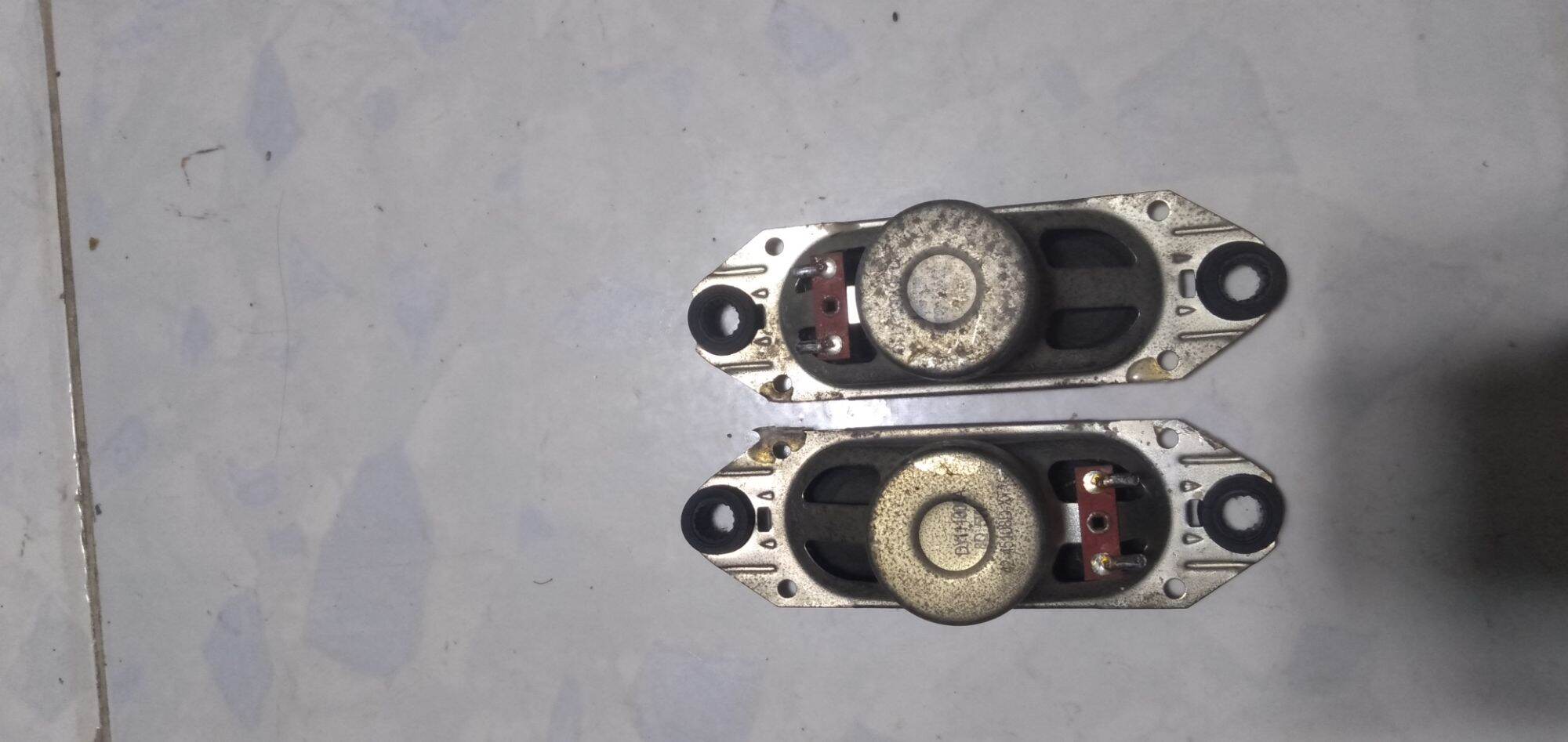 1 cặp loa tháo tivi
