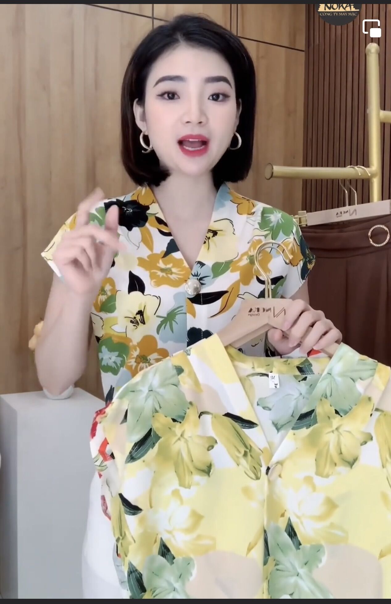 Áo Sơ Mi Vải Voan Lụa Hoa Cao Cấp M1