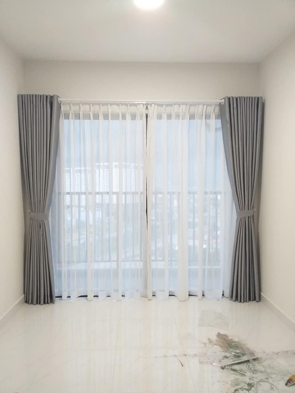 Rèm cửa sổ màu Xám Nhạt, Chống Nắng, Cản Sáng tốt