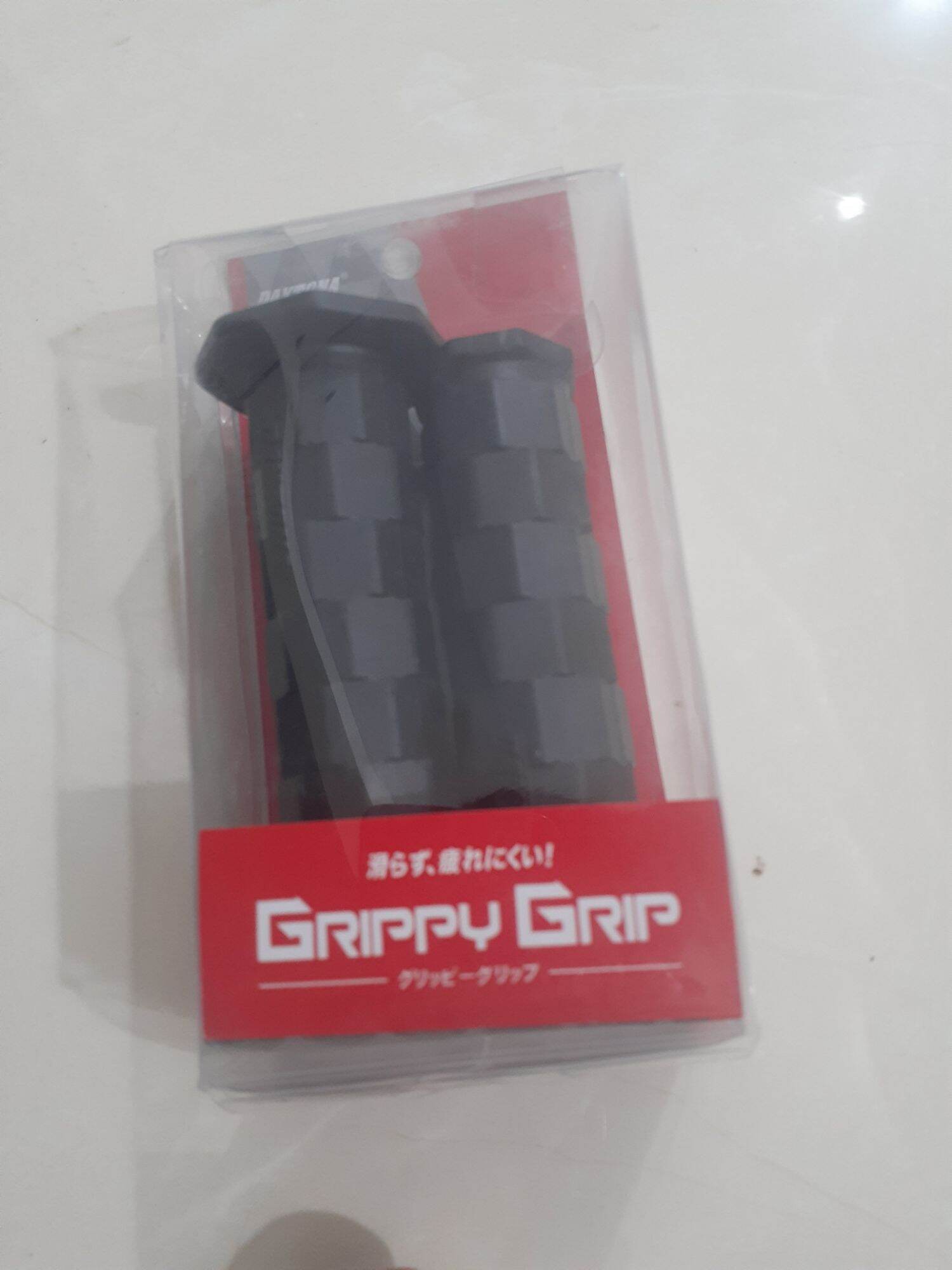 Bao tay Daytona có gù hoặc không gù